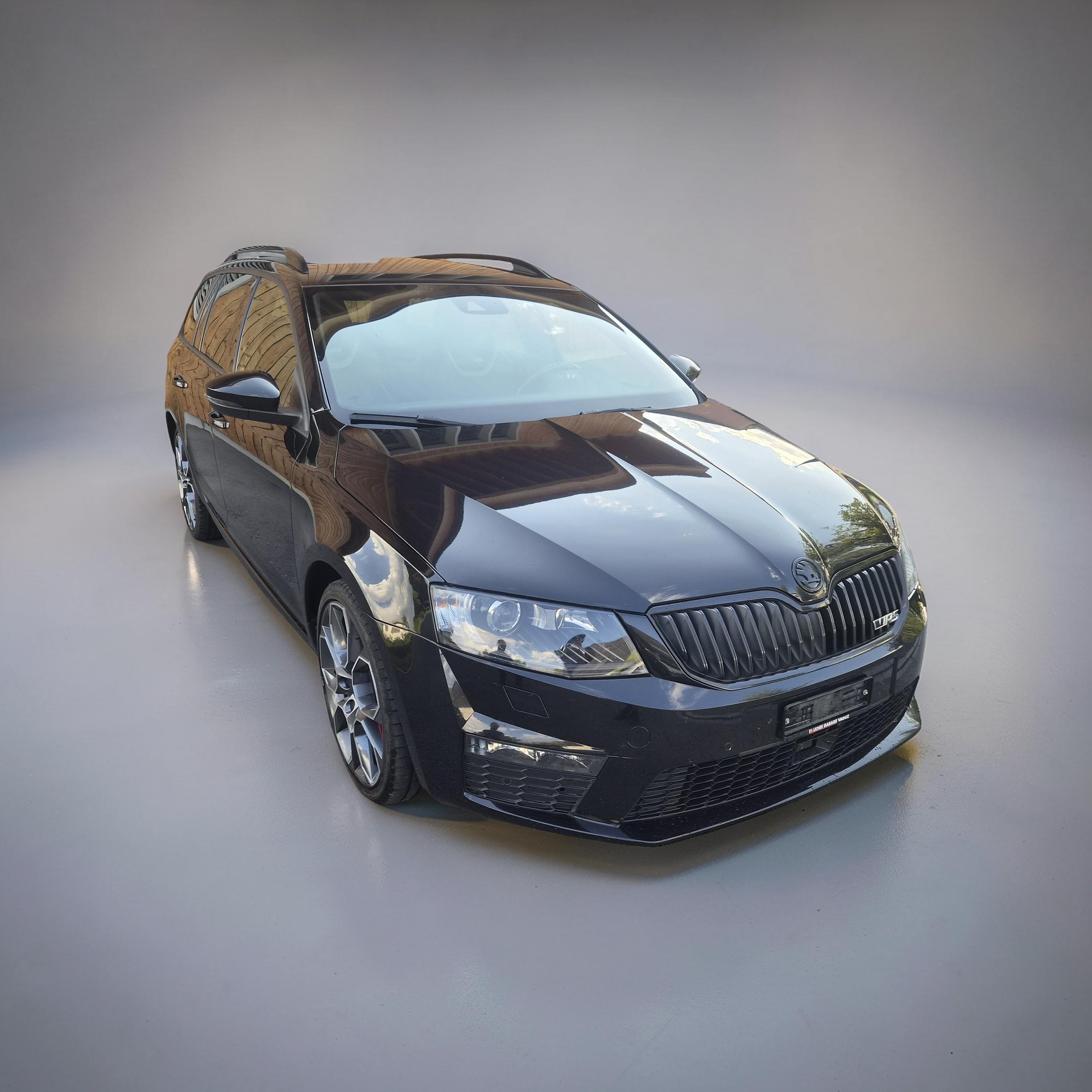 SKODA Octavia Combi 2.0 TSI RS 230 DSG-image-0