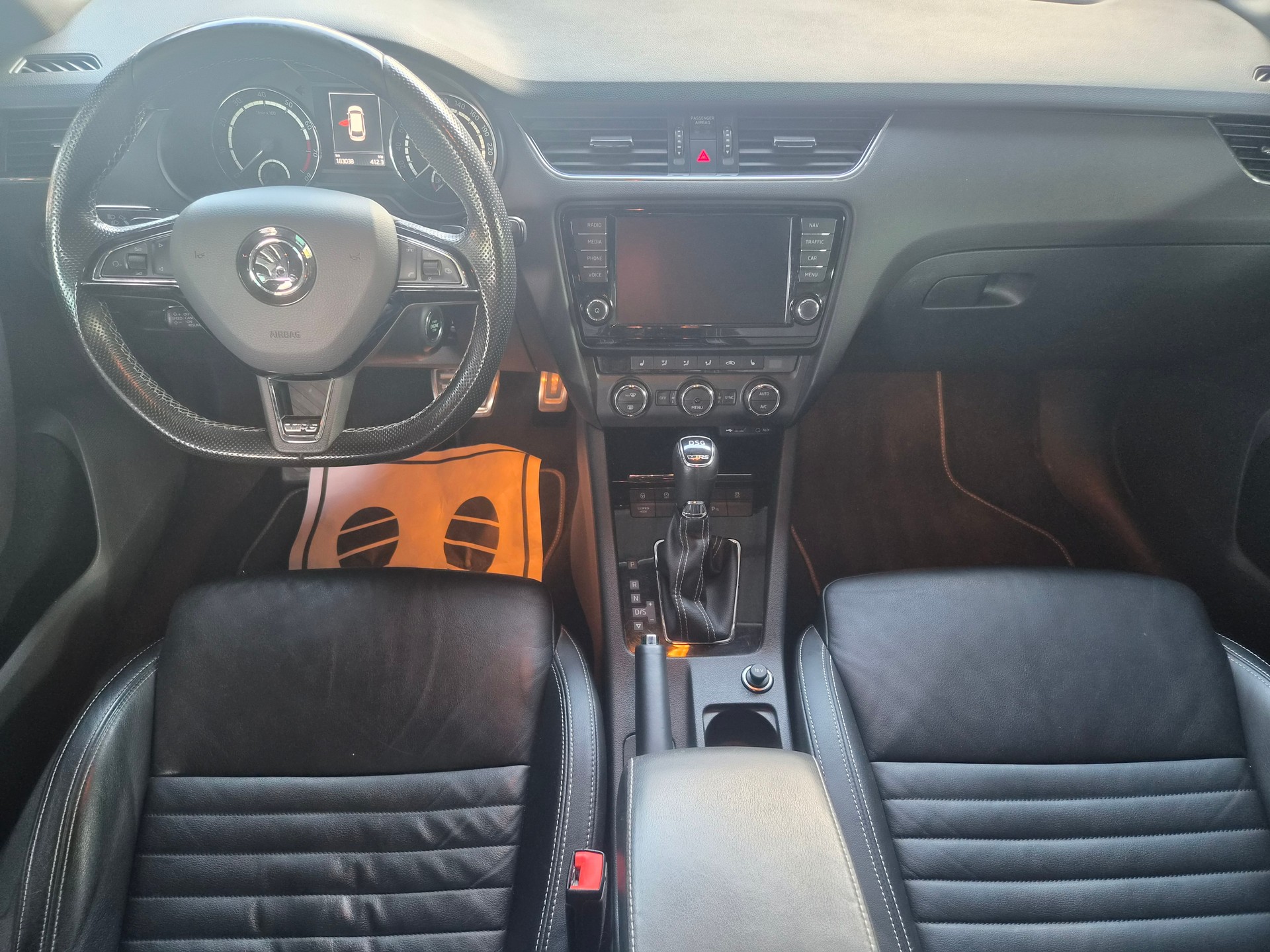 SKODA Octavia Combi 2.0 TSI RS 230 DSG-image-13