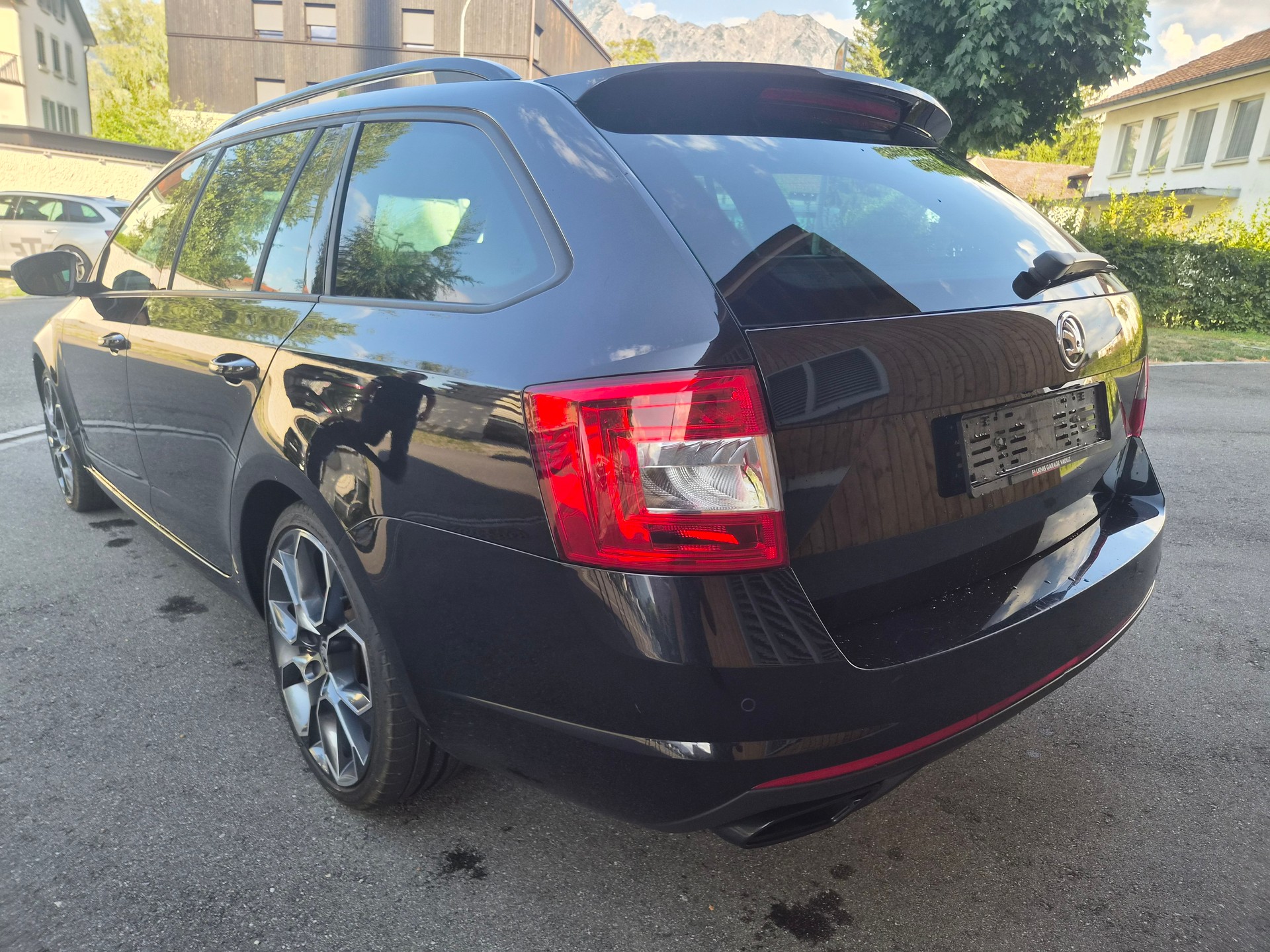 SKODA Octavia Combi 2.0 TSI RS 230 DSG-image-6