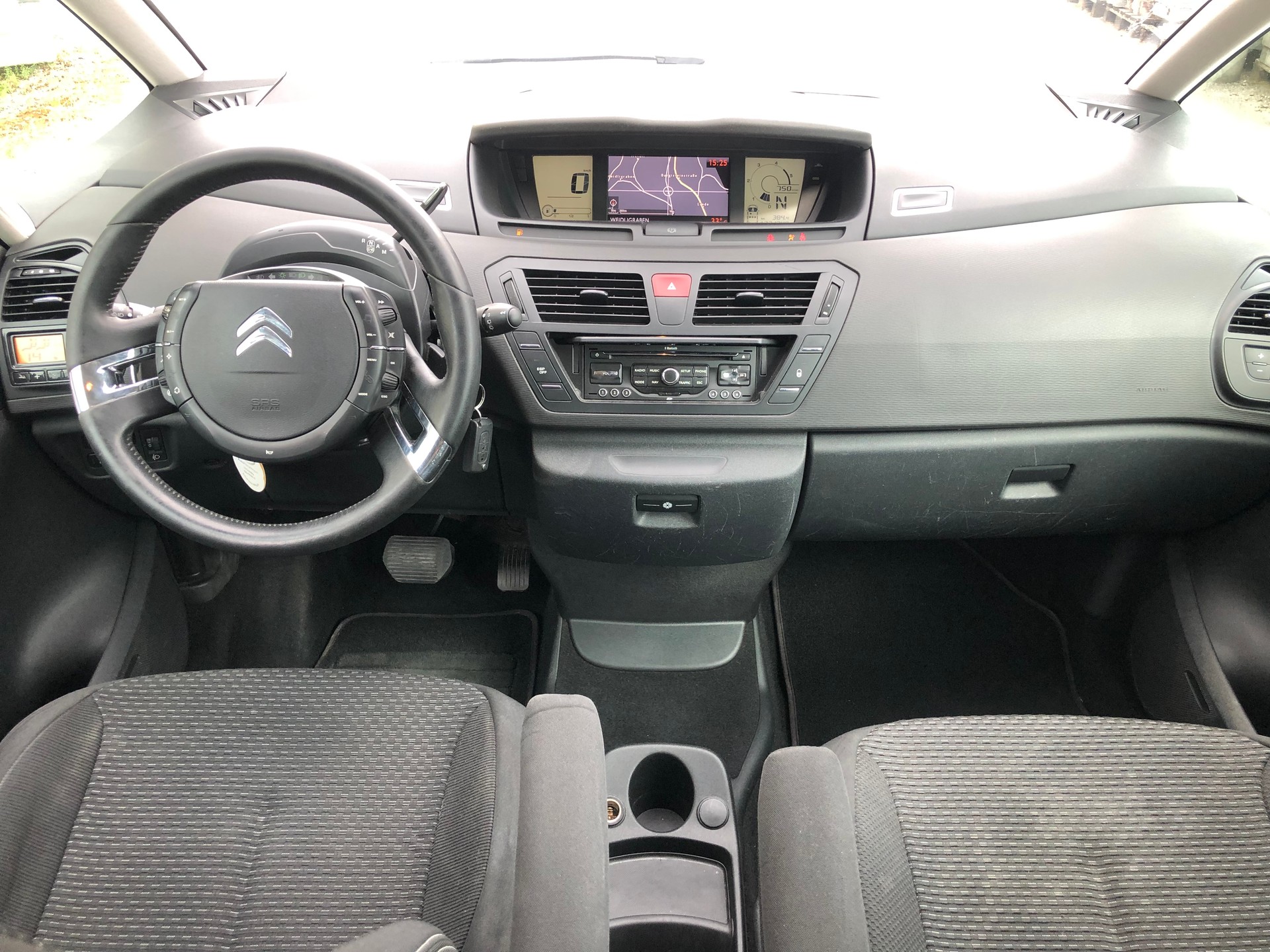 CITROEN Grand C4 Picasso 1.6 HDI 16V Tonic EGS6-image-11