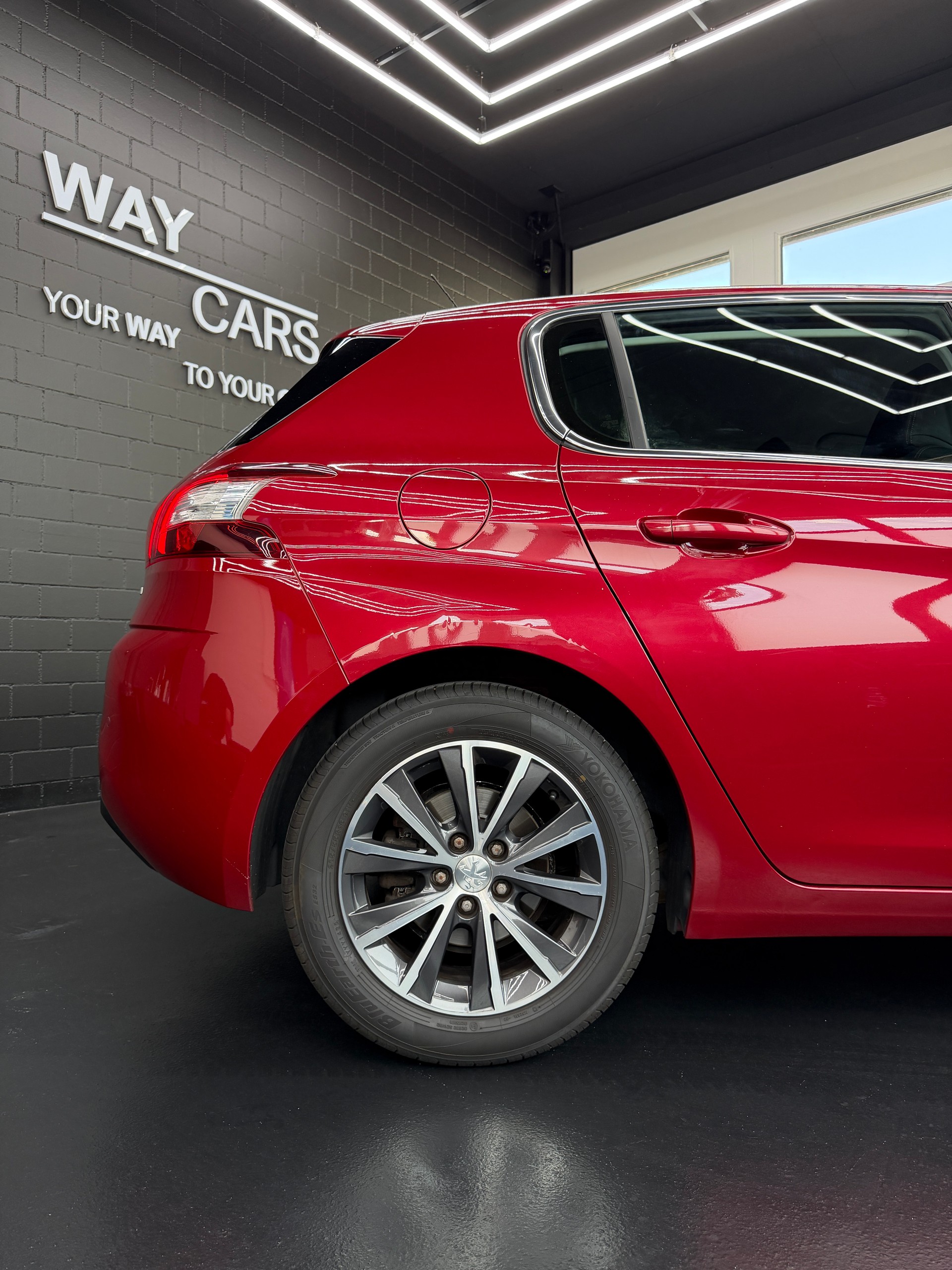 PEUGEOT 308 2.0 BlueHDI Féline Automatic-image-7