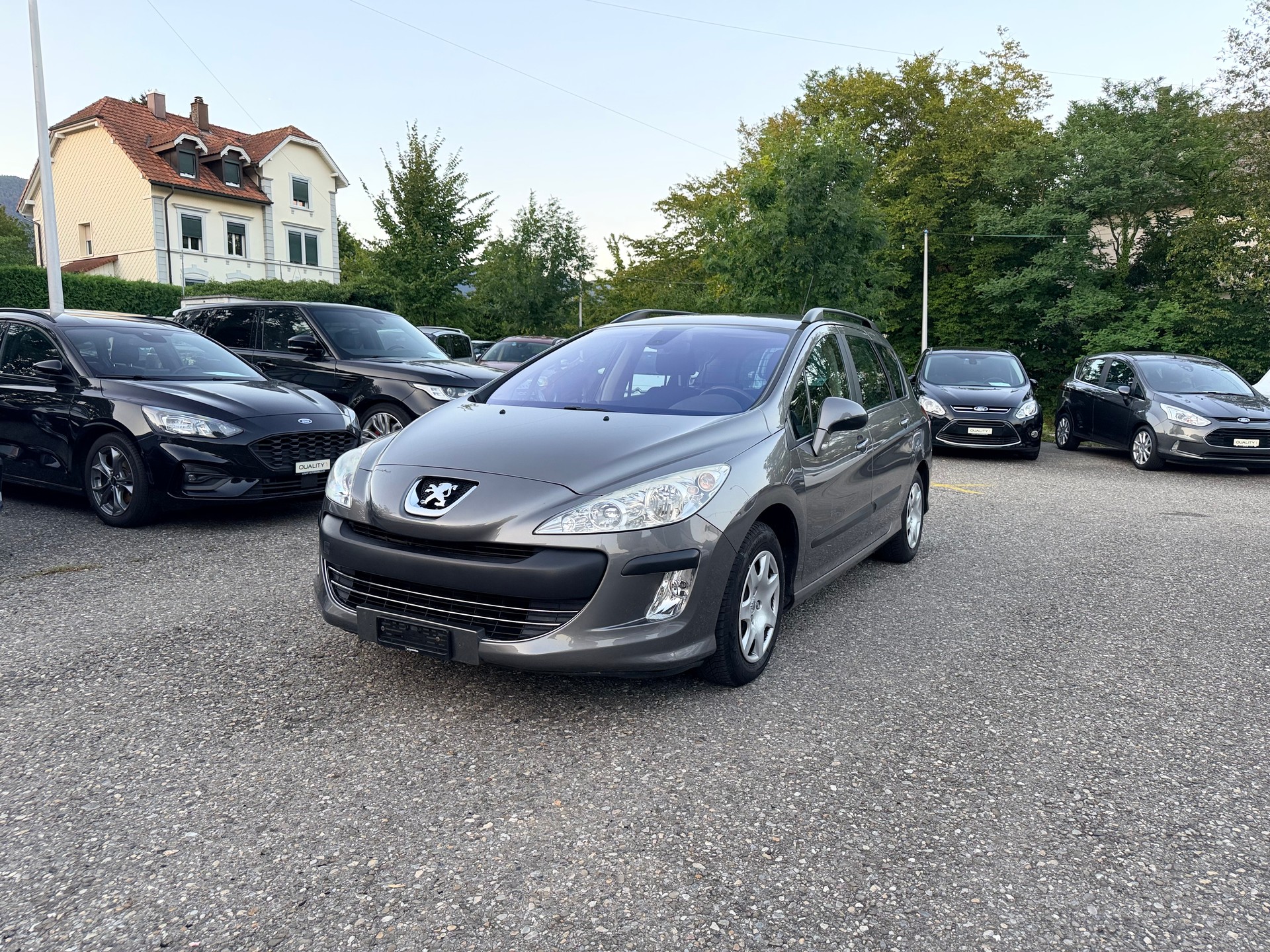 PEUGEOT 308 SW 1.6 16V VTI Sport Automatic-image-4