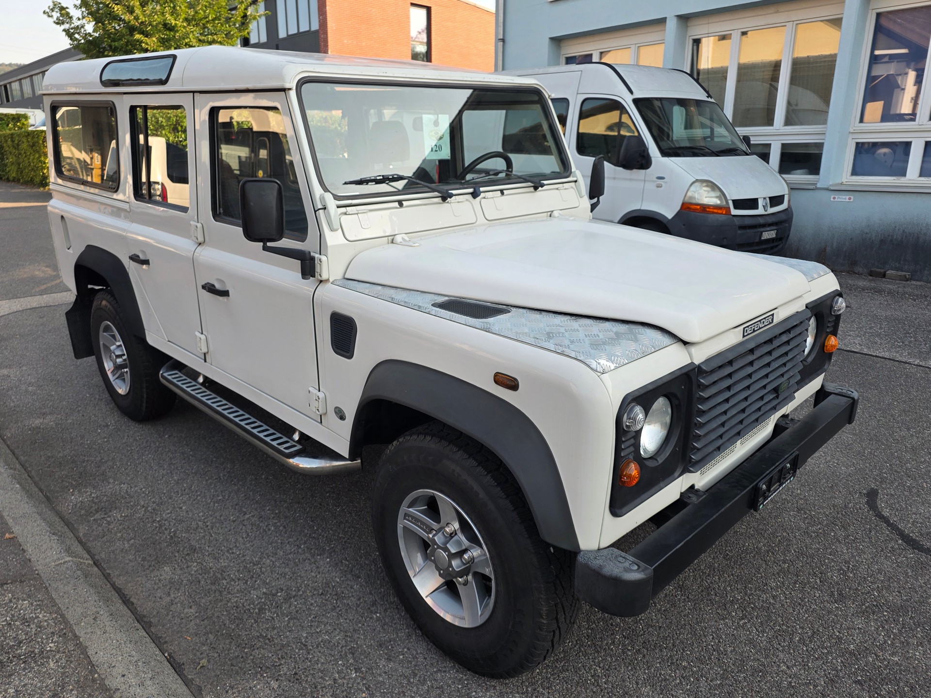 LAND ROVER Defender 110 SW 2.5 Td5-image-0
