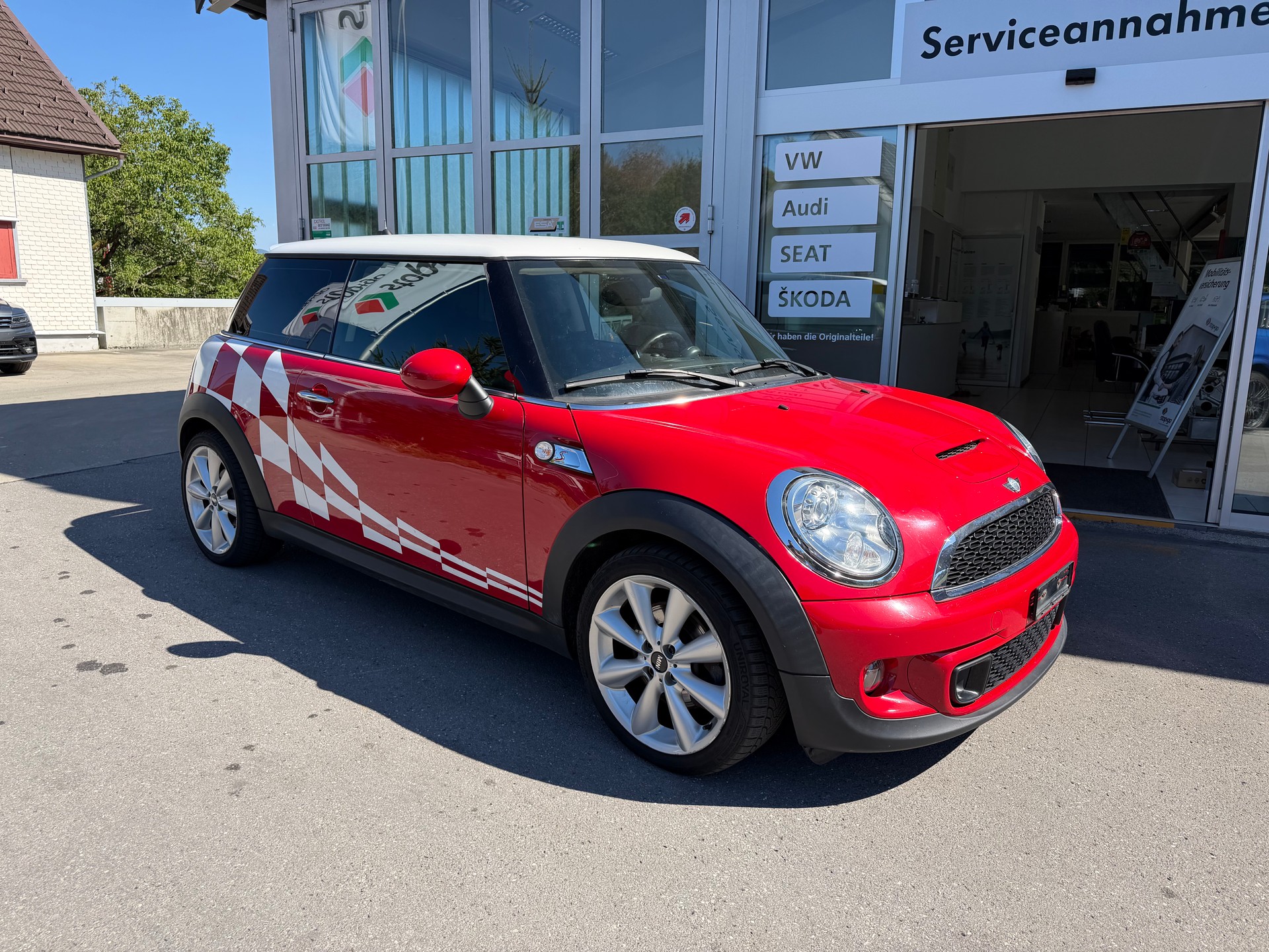 MINI Cooper S-image-1