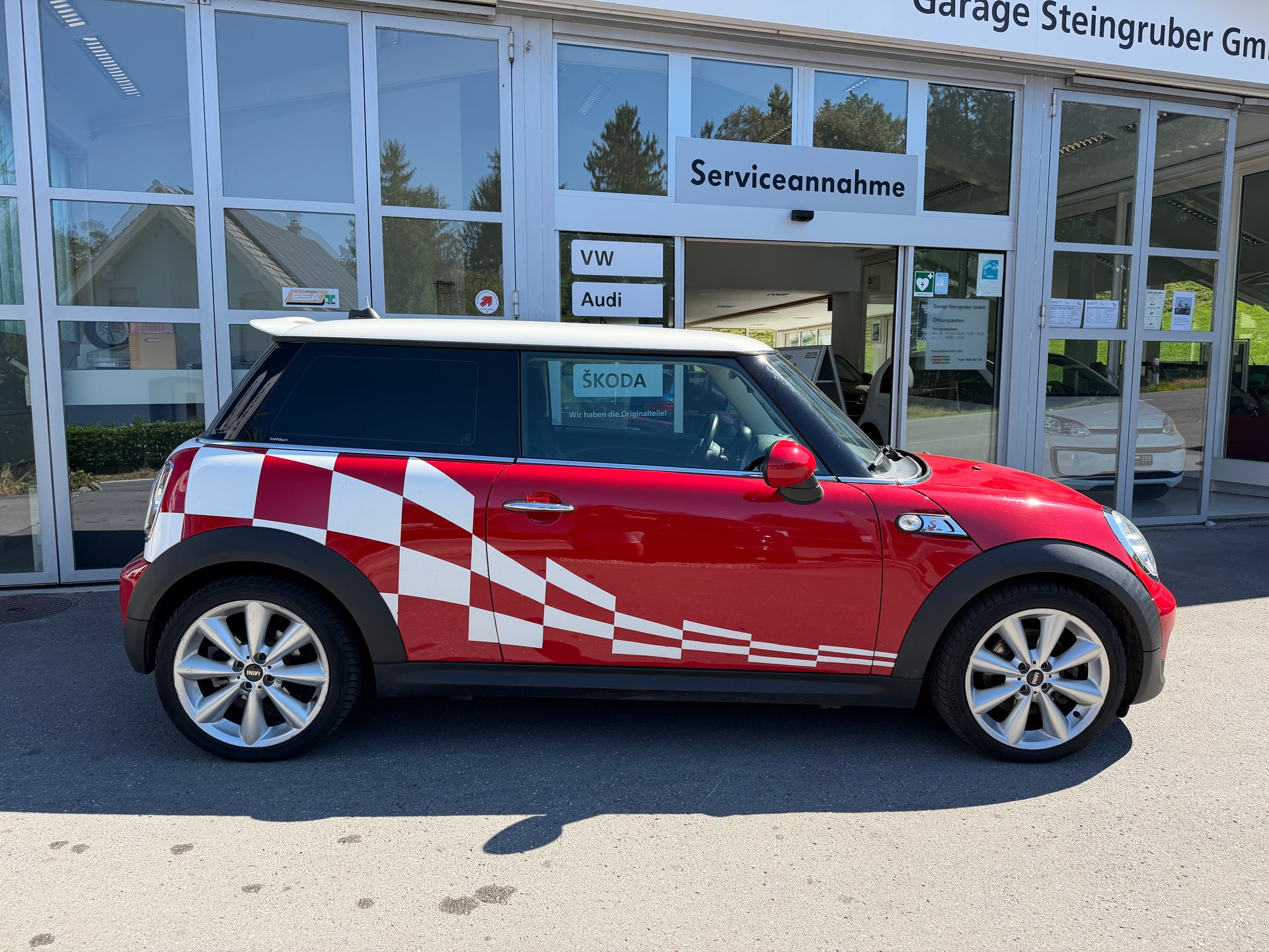 MINI Cooper S-image-2