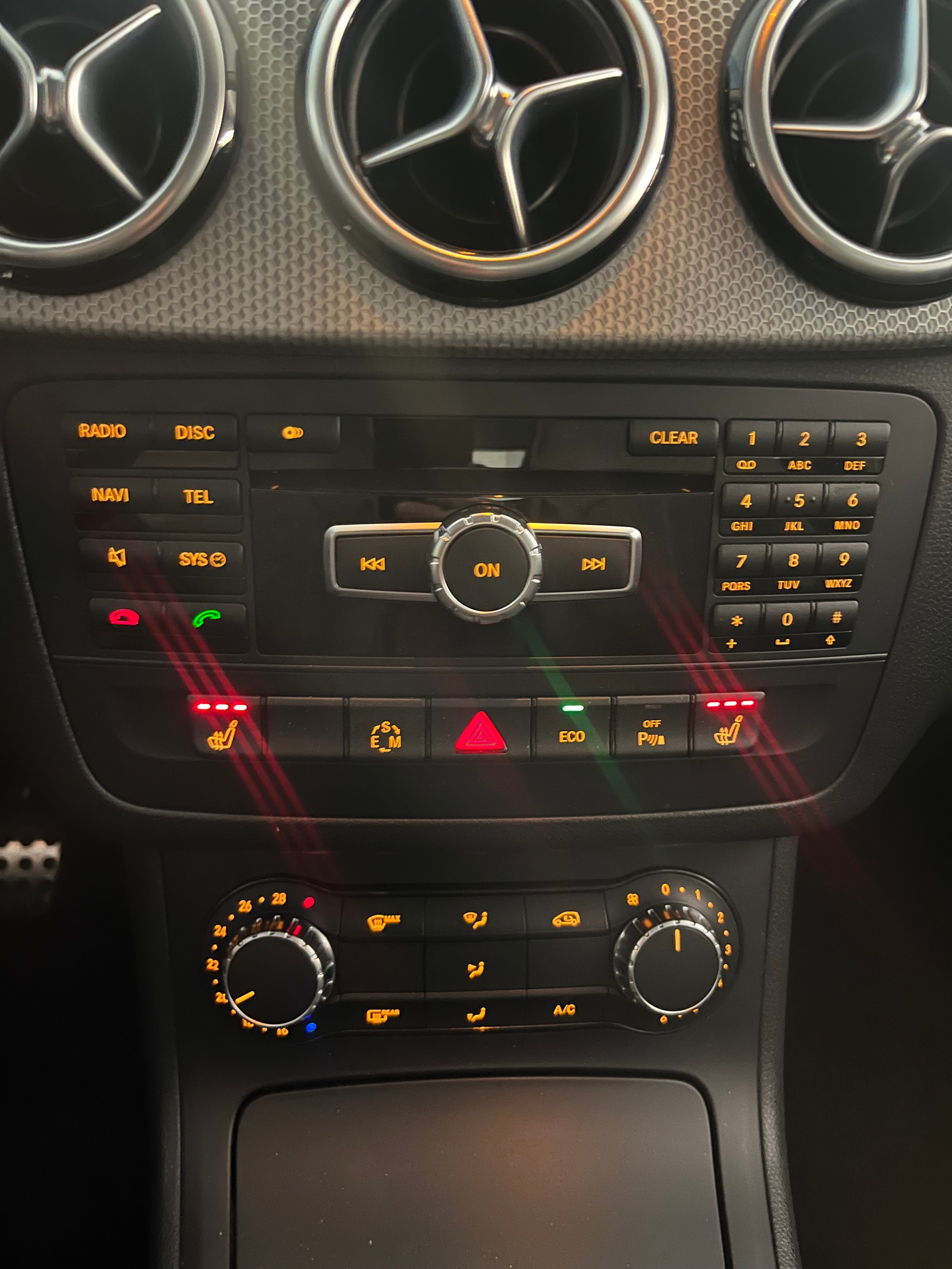 MERCEDES-BENZ B 180 7G-DCT-image-11