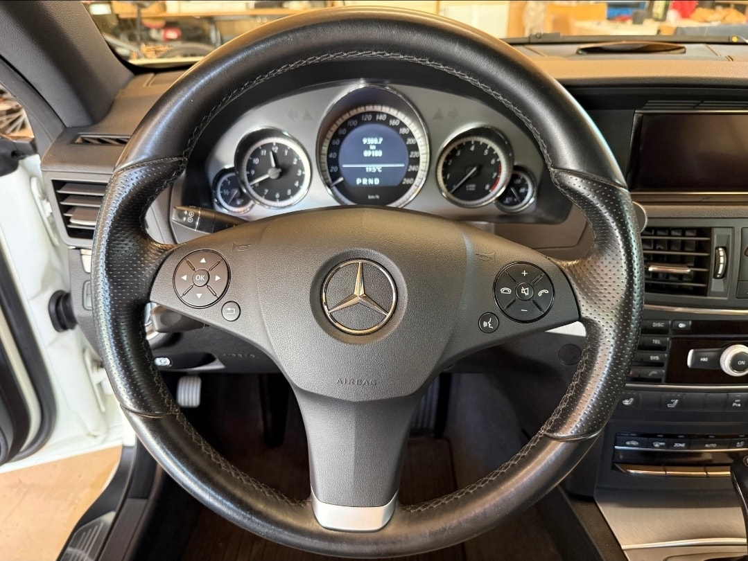 MERCEDES-BENZ E 350 CGI BlueEfficiency 7G-Tronic-image-12