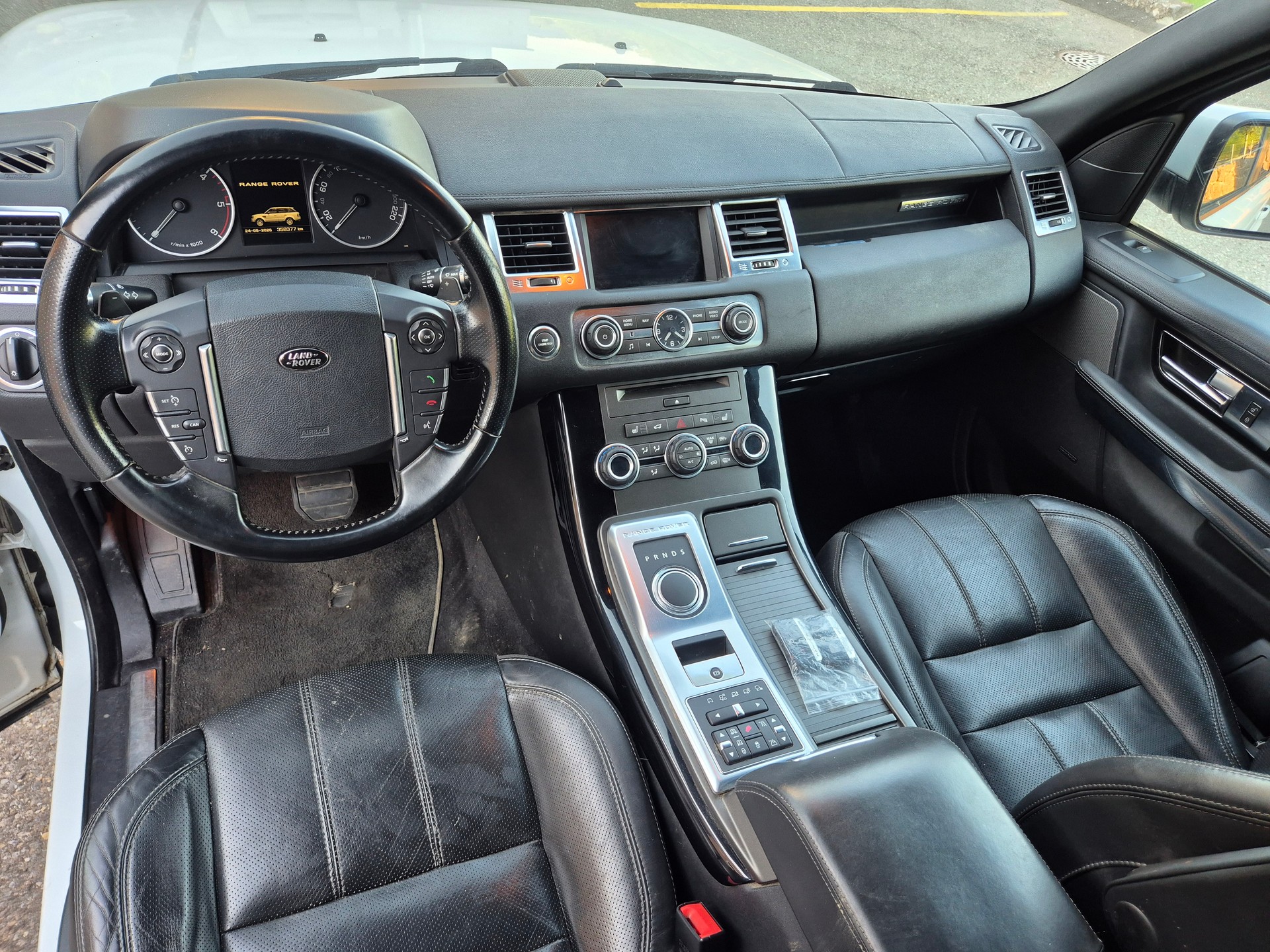 LAND ROVER Range Rover Sport 3.0 TDV6 HSE Automatic-image-7
