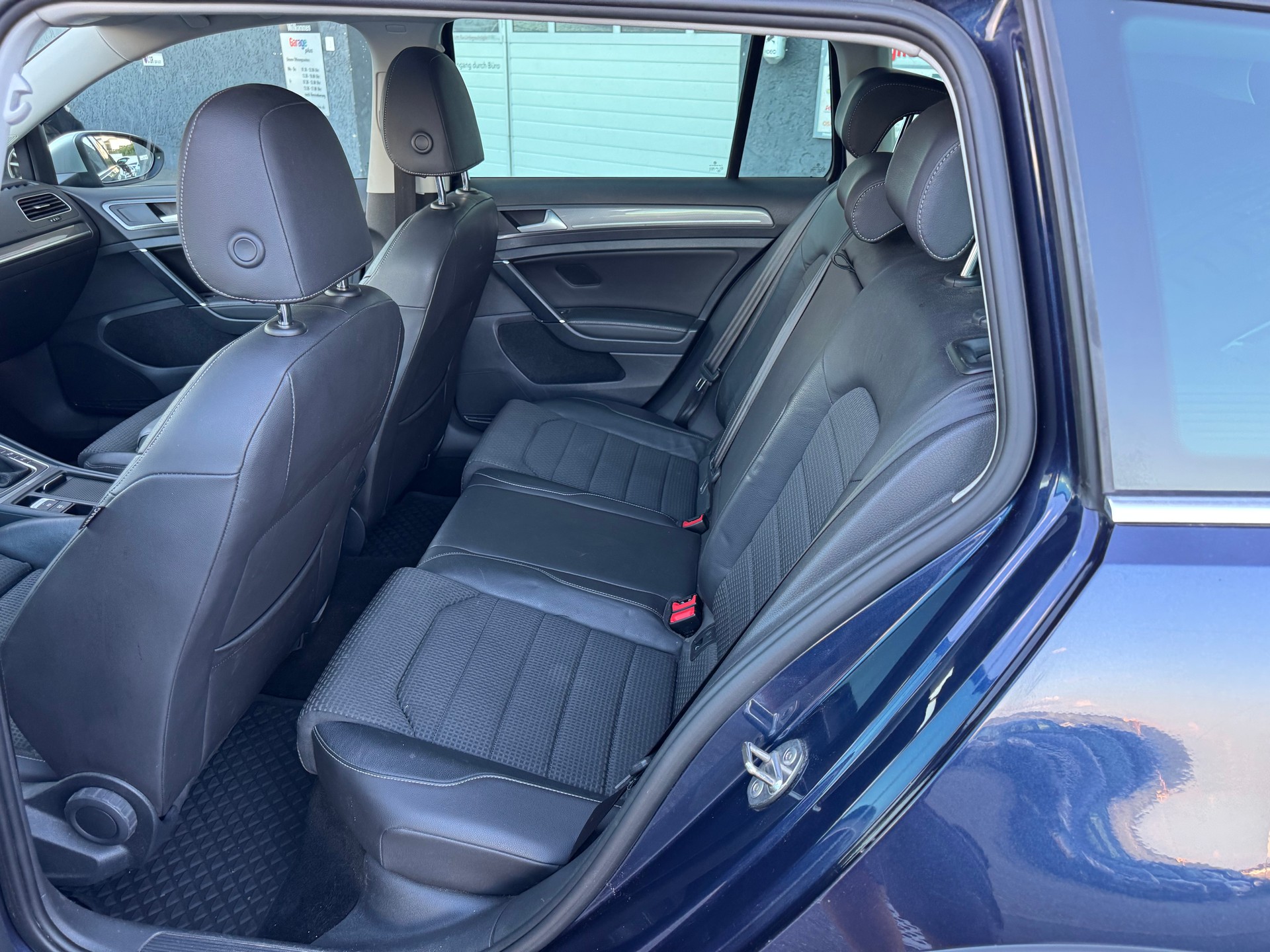 VW Golf 2.0 TDI Alltrack 4Motion-image-9