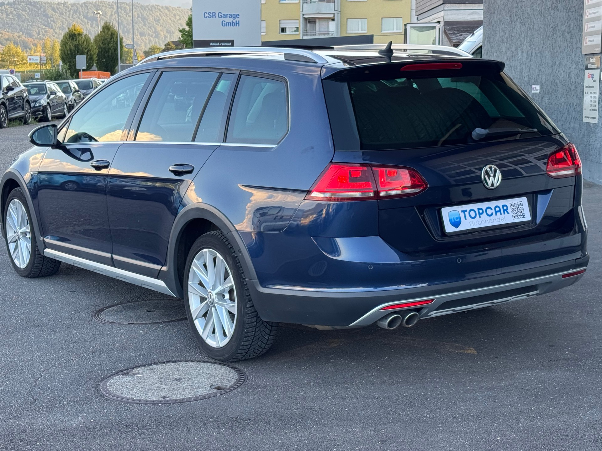 VW Golf 2.0 TDI Alltrack 4Motion-image-3