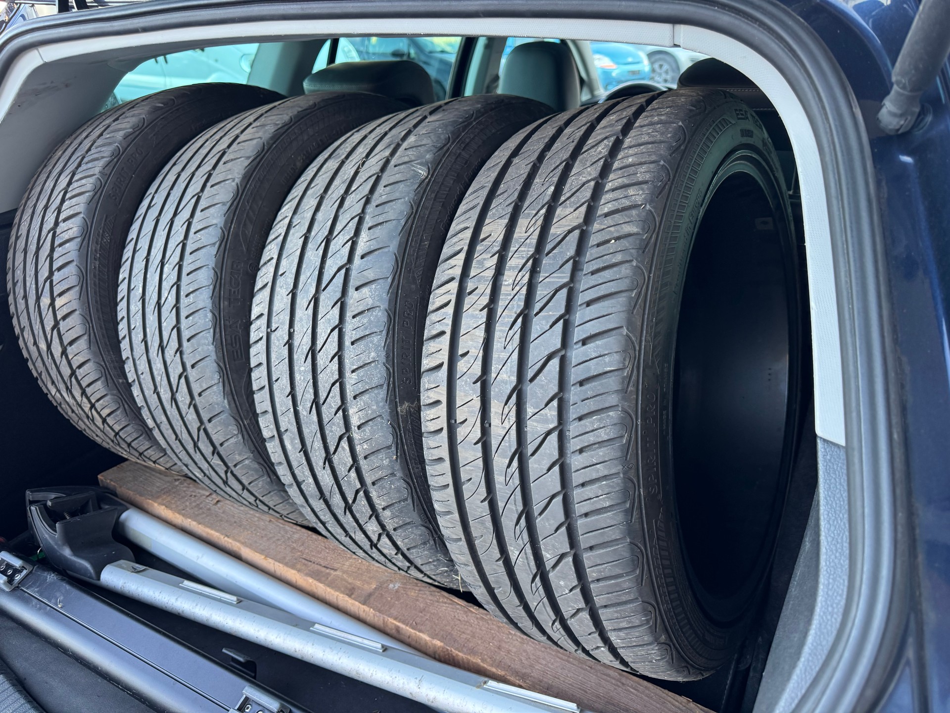 VW Golf 2.0 TDI Alltrack 4Motion-image-6