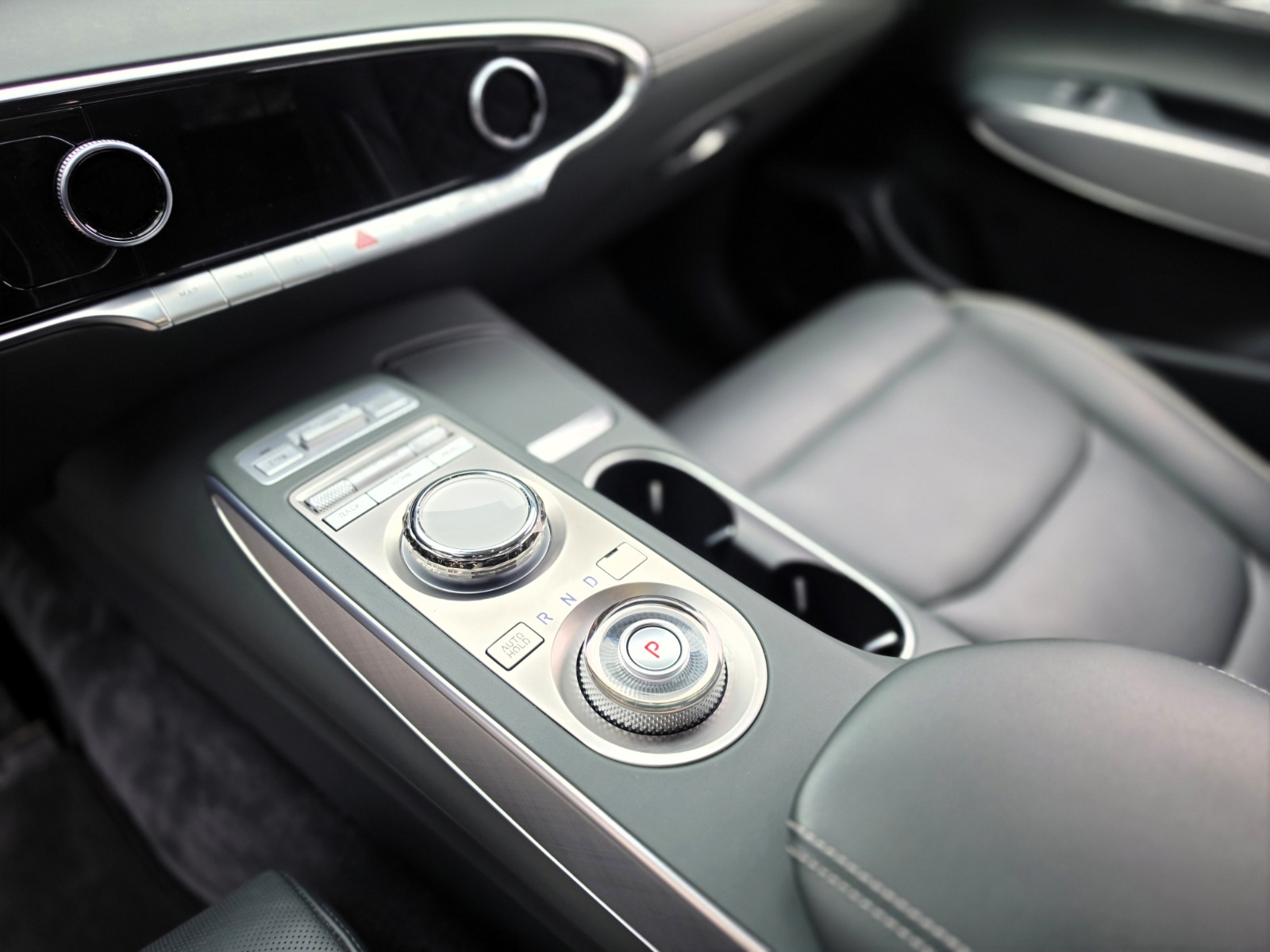 GENESIS GV70 Electrified Sport kWh 77,4 AWD-image-12