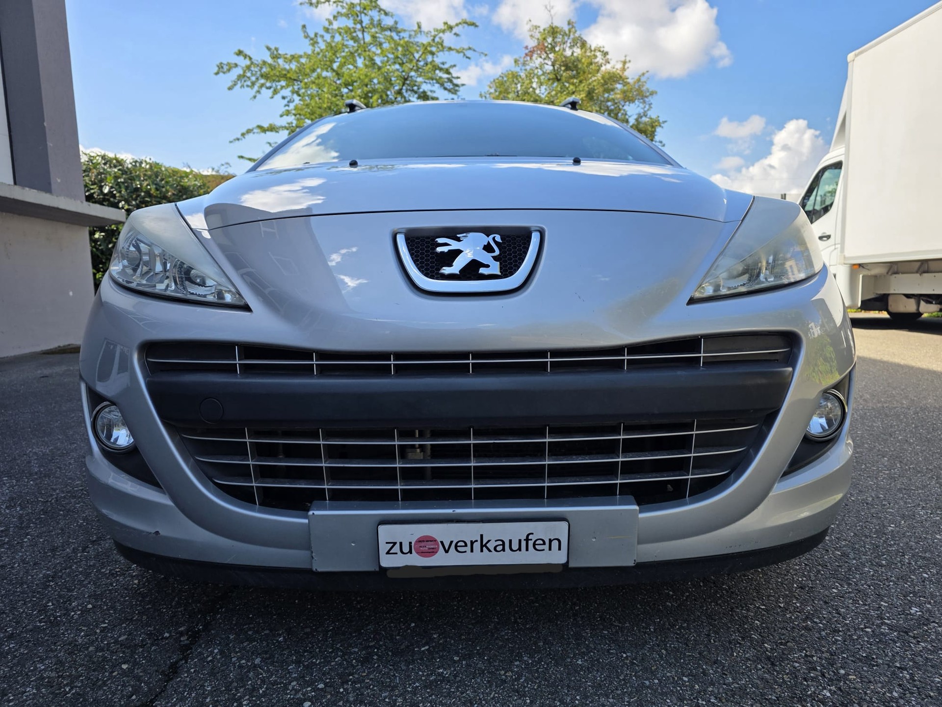 PEUGEOT 207 SW 1.4 16V Swiss Edition-image-1