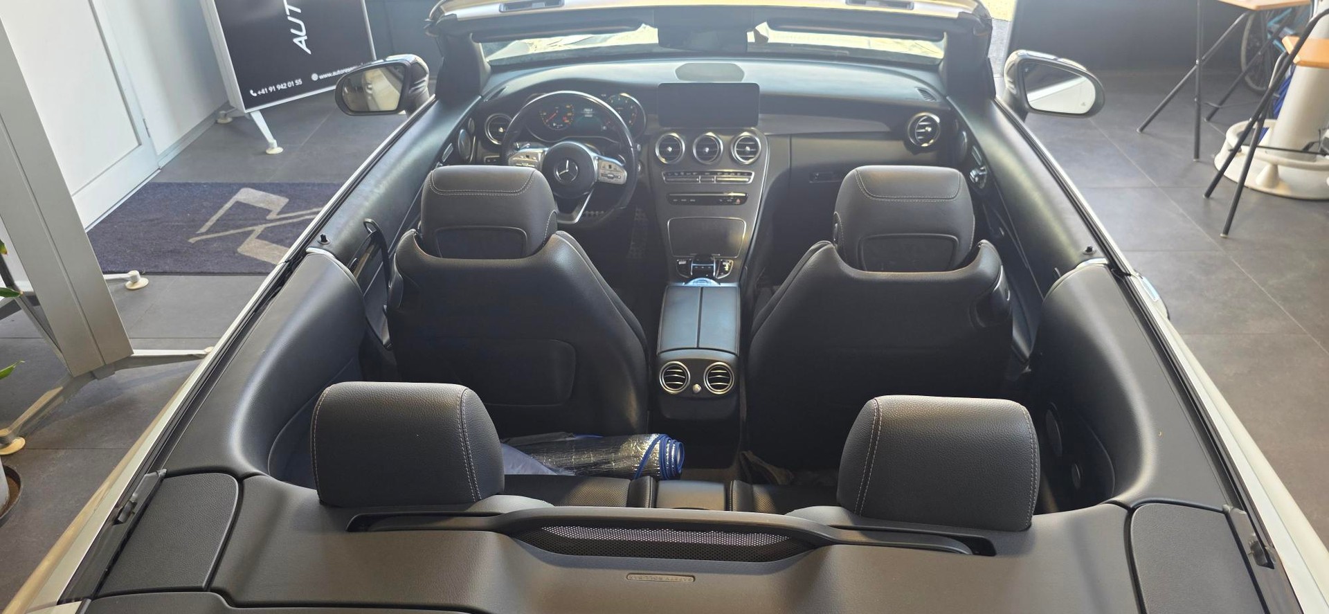 MERCEDES-BENZ C 200 AMG Line Cabriolet 4Matic 9G-Tronic-image-13