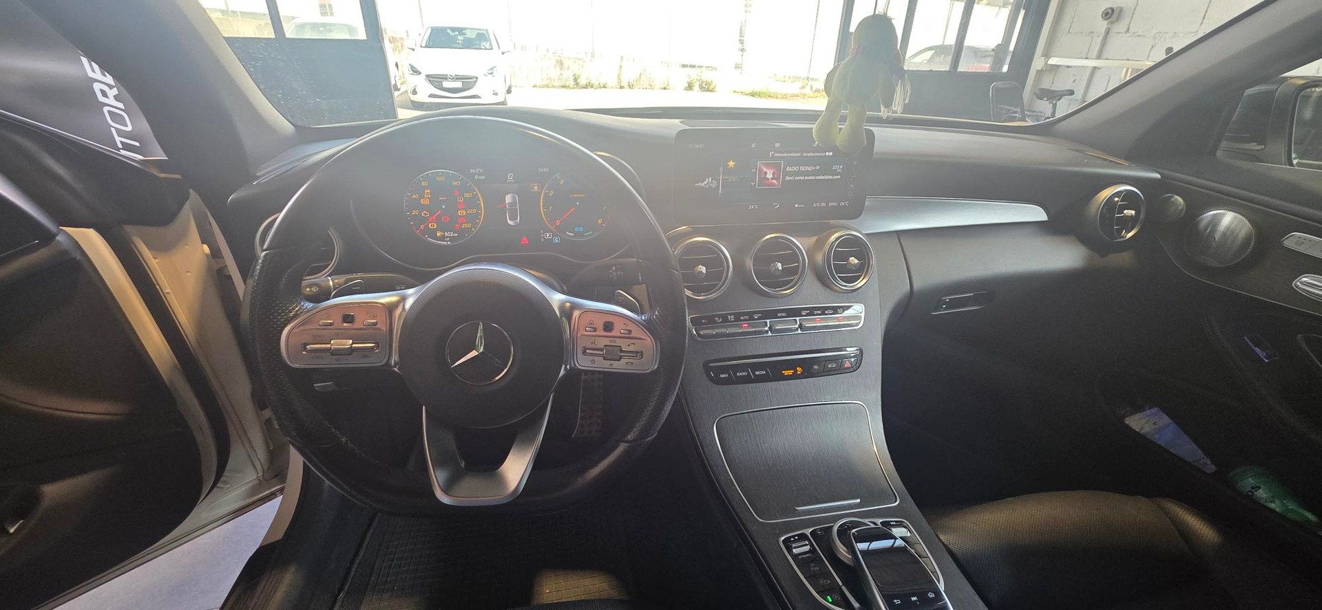 MERCEDES-BENZ C 200 AMG Line Cabriolet 4Matic 9G-Tronic-image-14