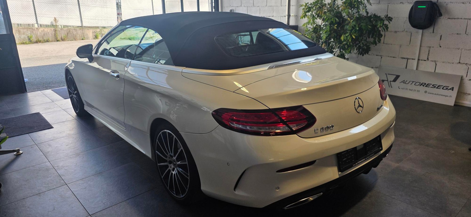 MERCEDES-BENZ C 200 AMG Line Cabriolet 4Matic 9G-Tronic-image-7