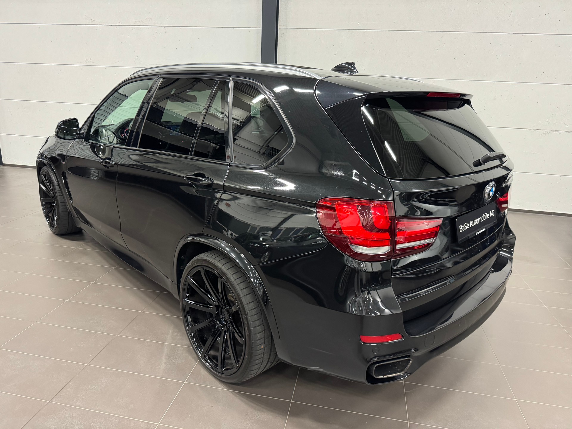 BMW X5 xDrive M50d Steptronic-image-11