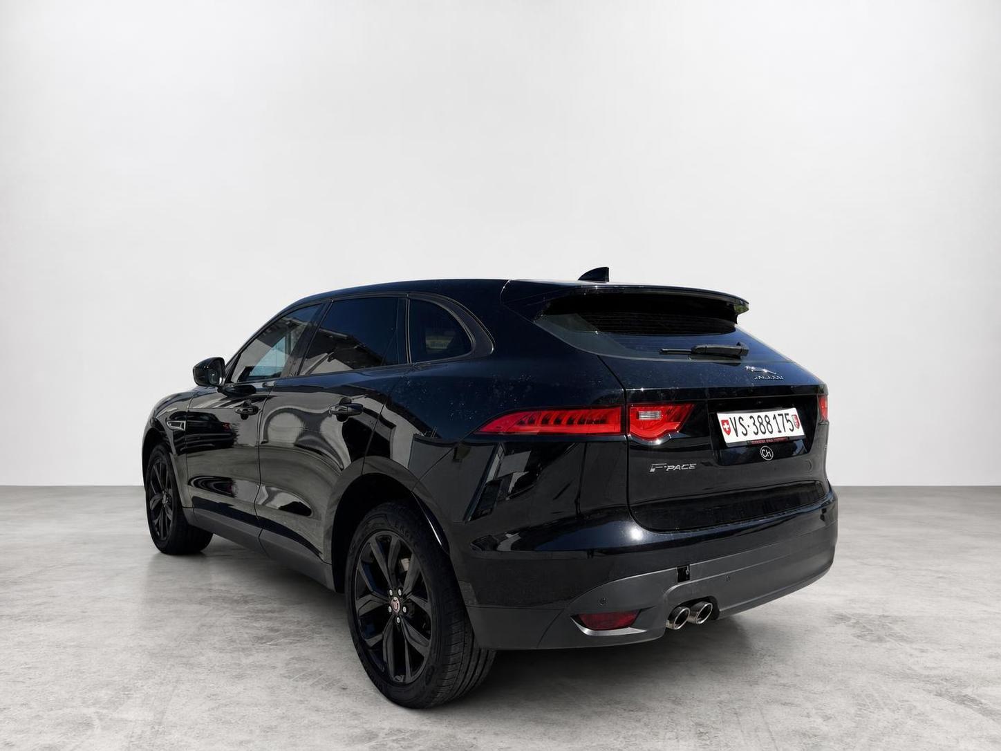 JAGUAR F-Pace 2.0d Portfolio AWD Automatik-image-3