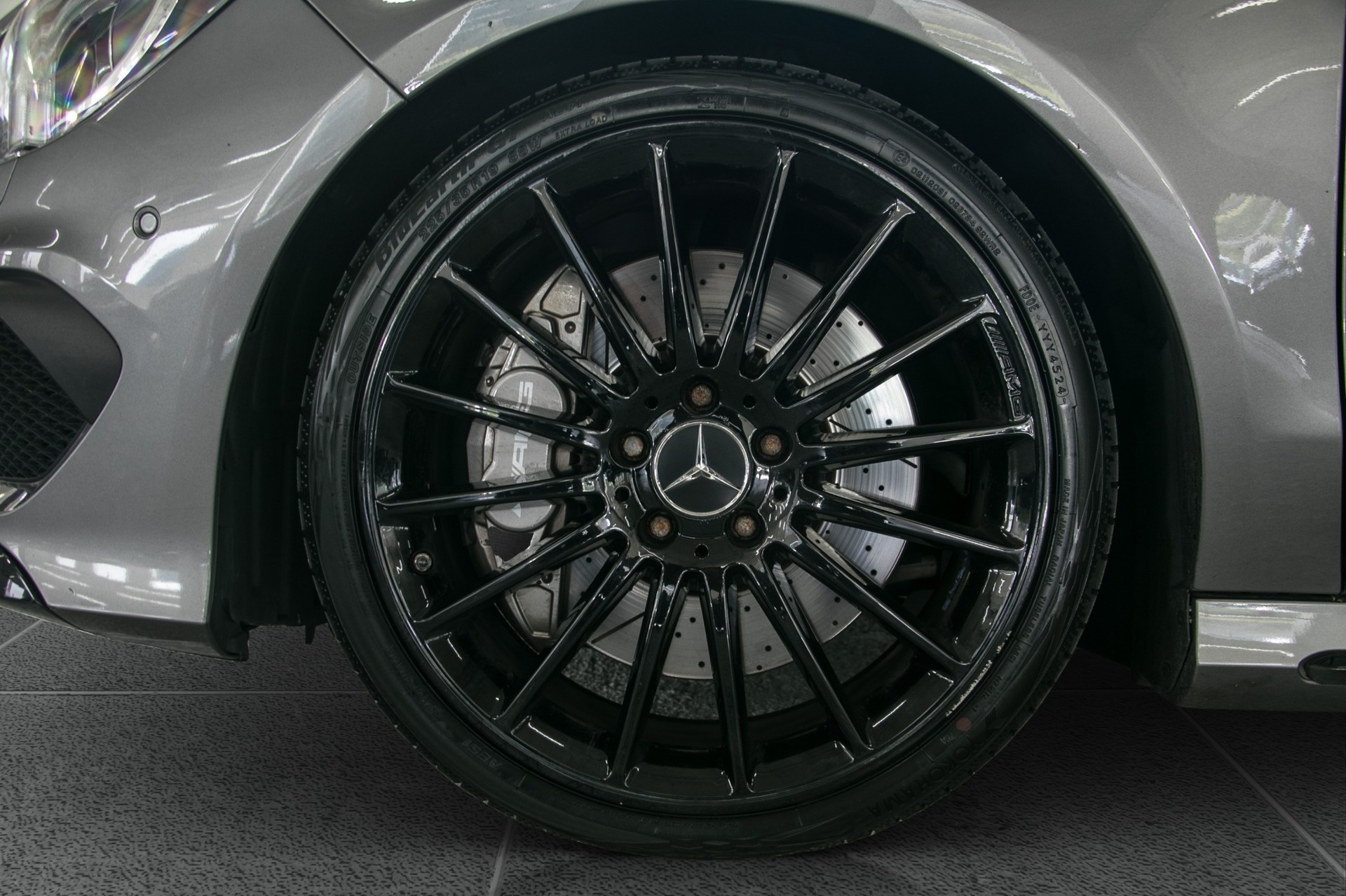 MERCEDES-BENZ CLA Shooting Brake 45 AMG 4Matic Speedshift-image-11