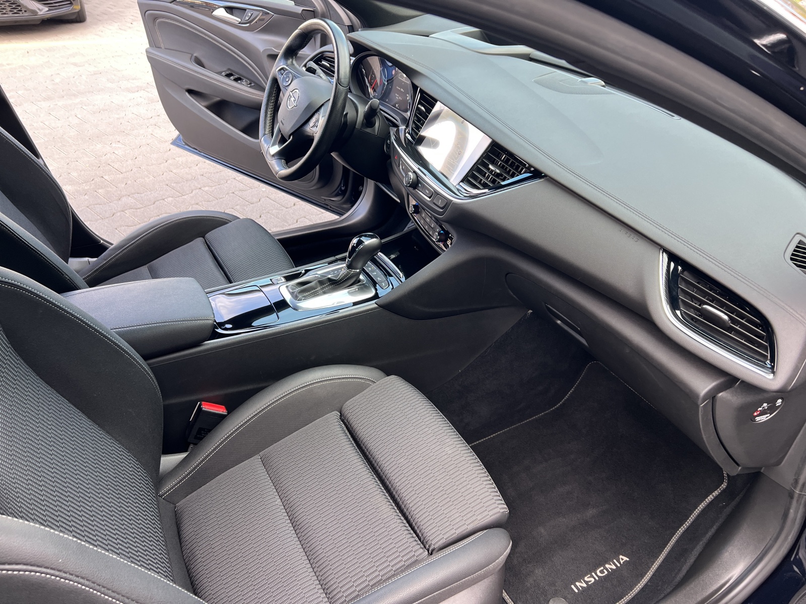OPEL Insignia 2.0 T Grand Sport Excellence 4WD Automat.-image-6