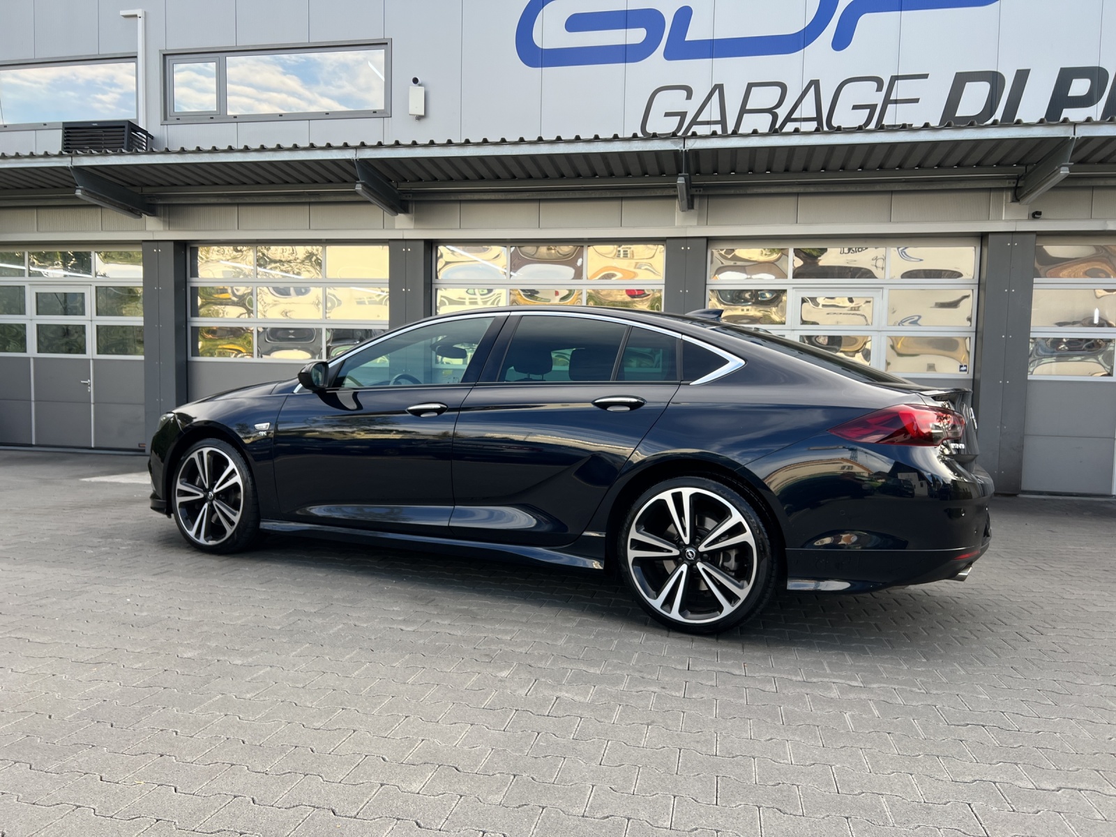OPEL Insignia 2.0 T Grand Sport Excellence 4WD Automat.-showroom-element-2