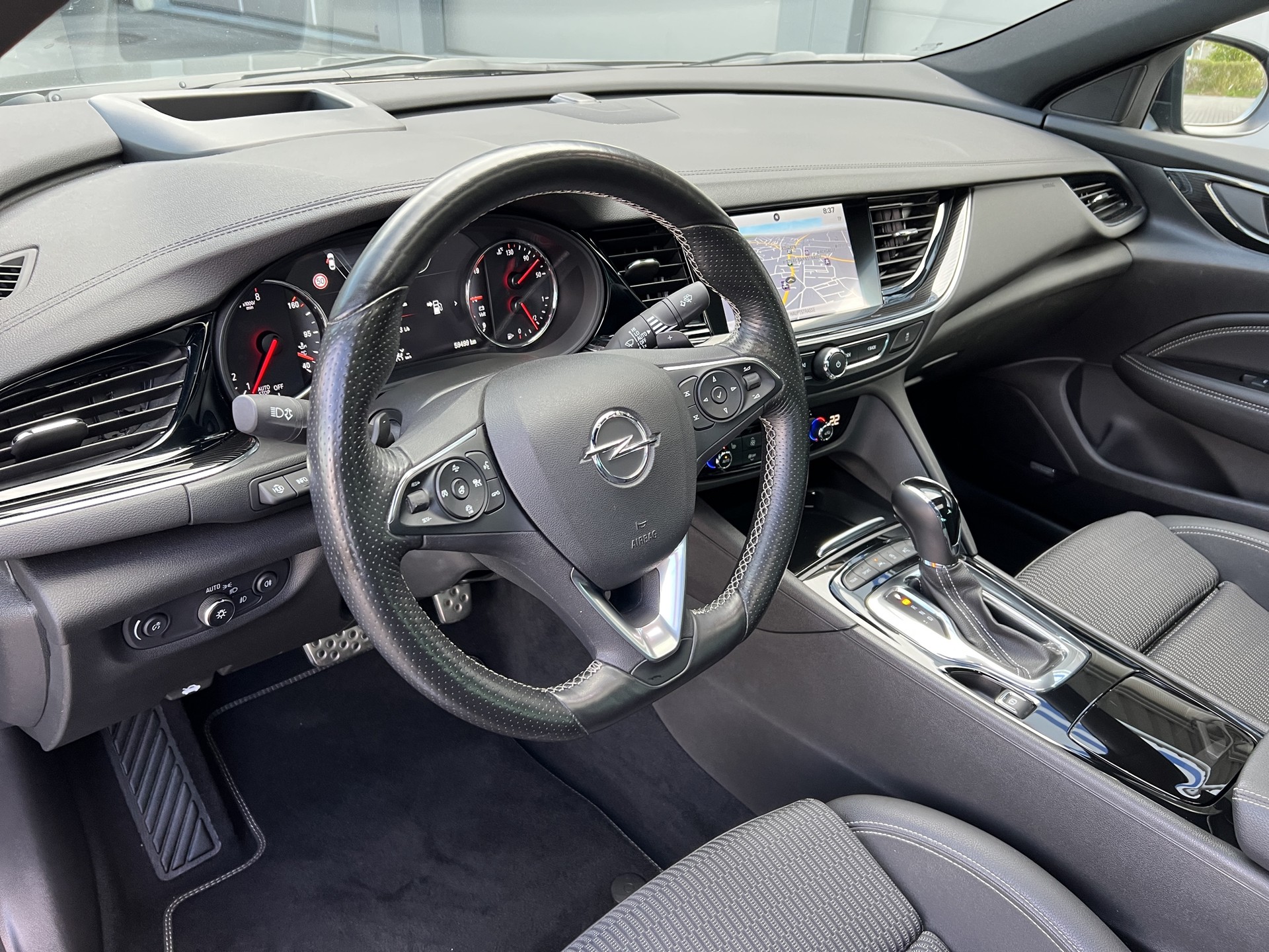 OPEL Insignia 2.0 T Grand Sport Excellence 4WD Automat.-image-11