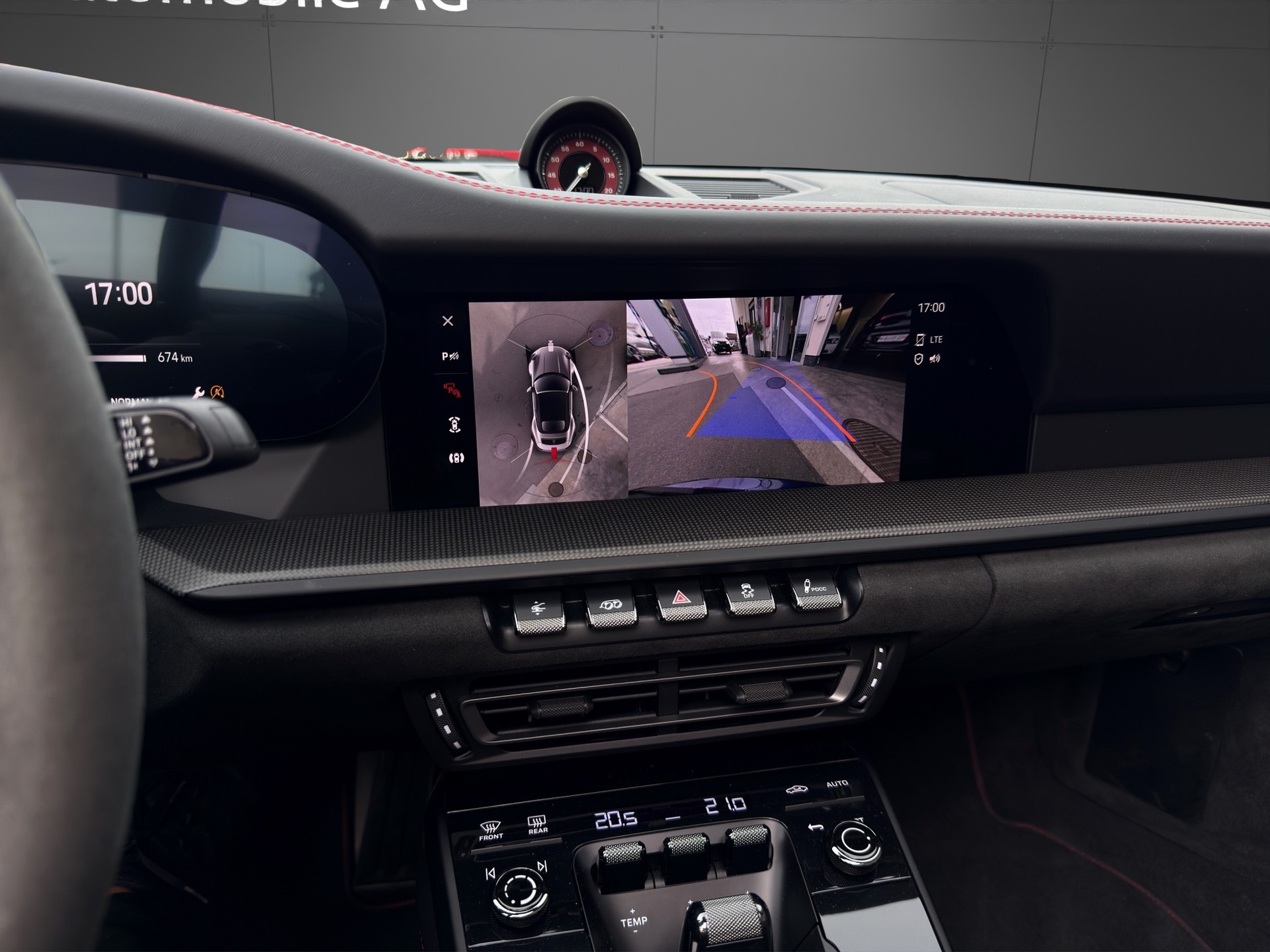 PORSCHE 911 Carrera 4 GTS Cabriolet PDK-image-14
