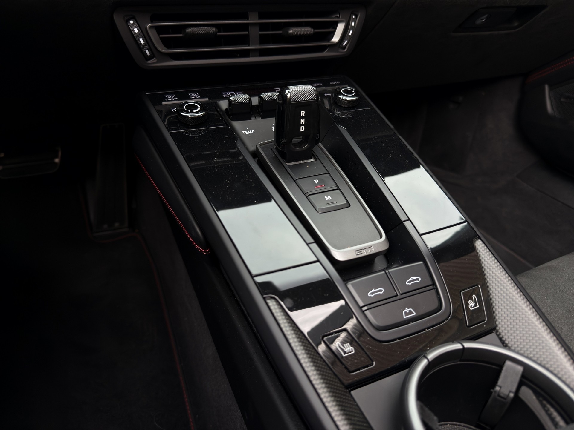 PORSCHE 911 Carrera 4 GTS Cabriolet PDK-image-15