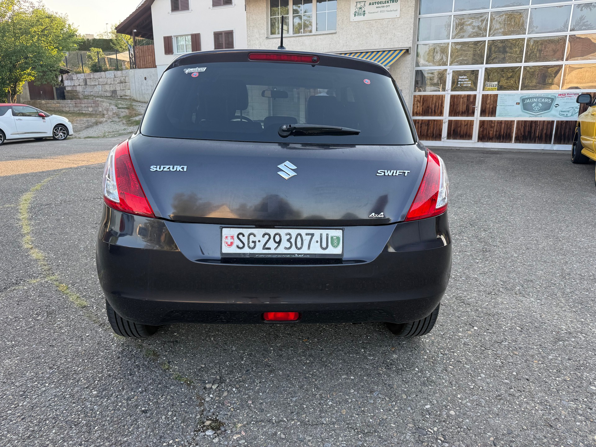 SUZUKI Swift 1.2i 16V PizSulai Top 4x4-image-5