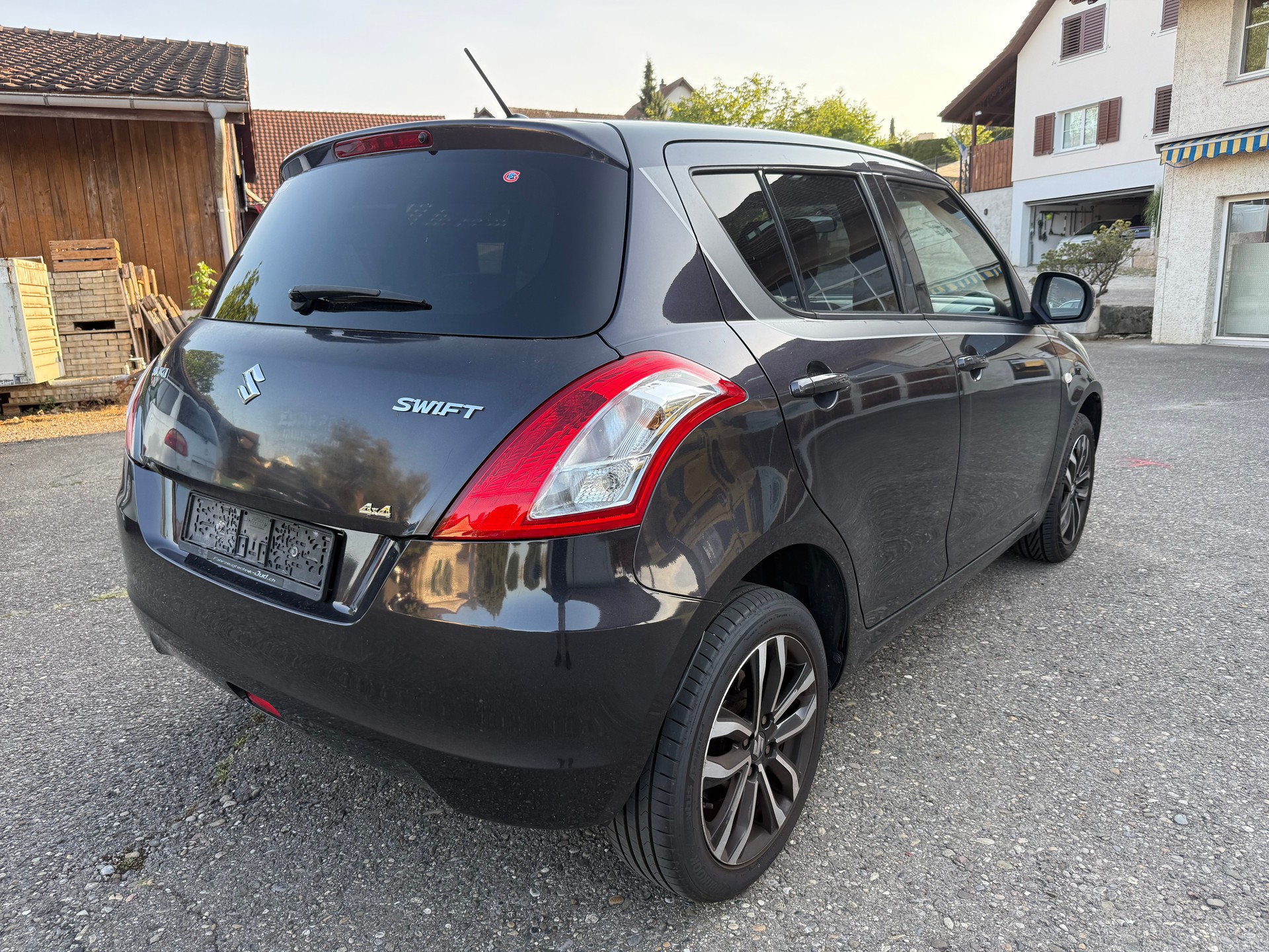SUZUKI Swift 1.2i 16V PizSulai Top 4x4-image-7