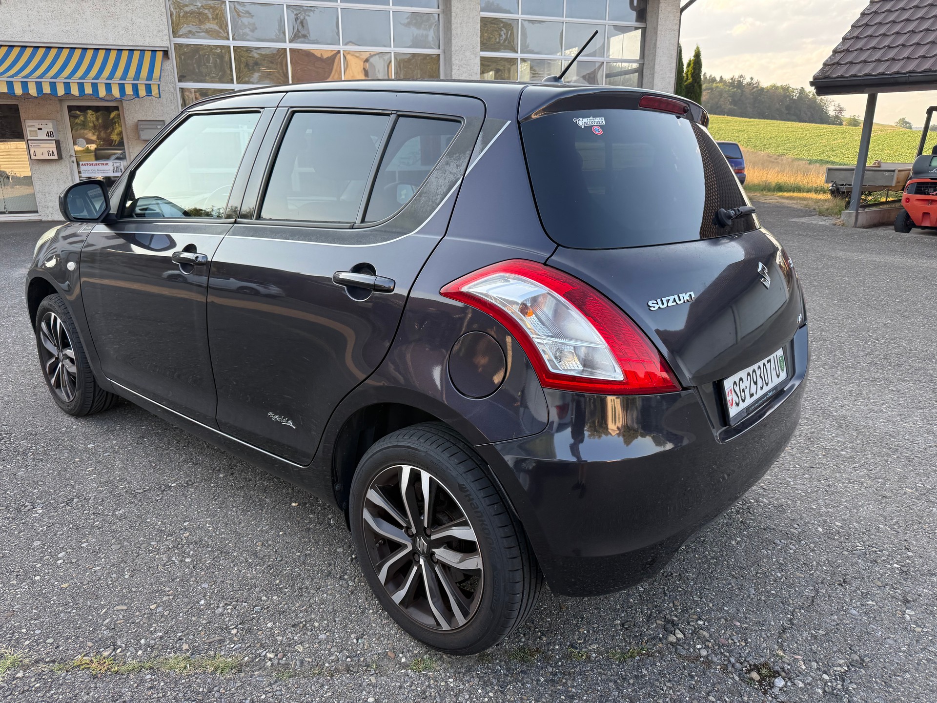 SUZUKI Swift 1.2i 16V PizSulai Top 4x4-image-8