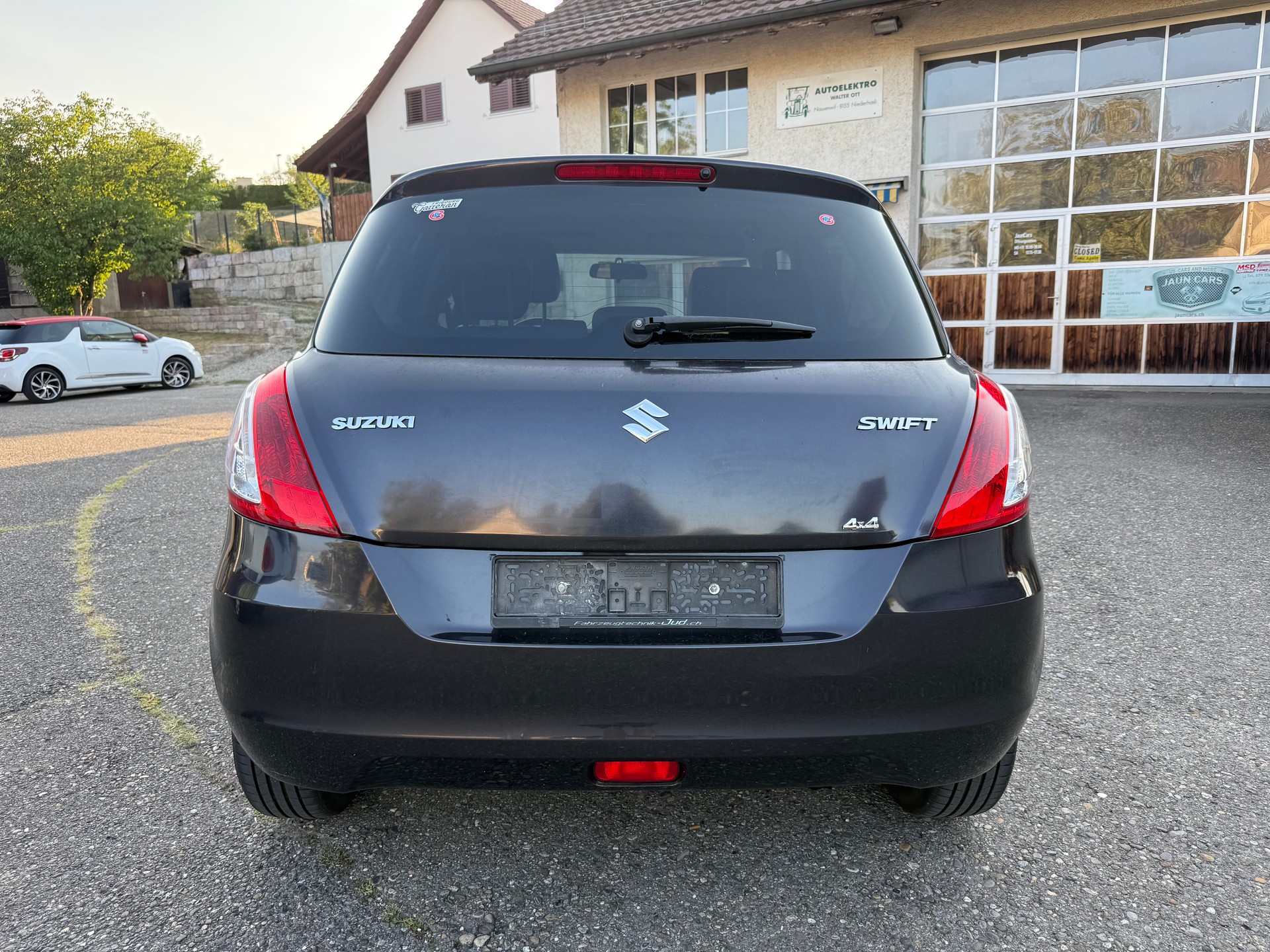 SUZUKI Swift 1.2i 16V PizSulai Top 4x4-image-9