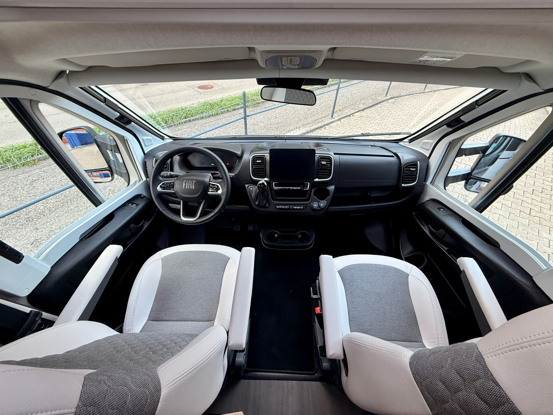 ADRIA 670 DL 60 Years Deluxe Edition-image-12