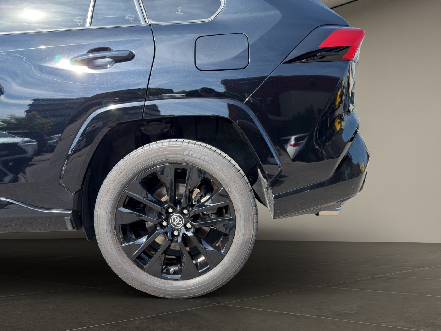 TOYOTA RAV4 2.5 HSD Black Edition-image-25