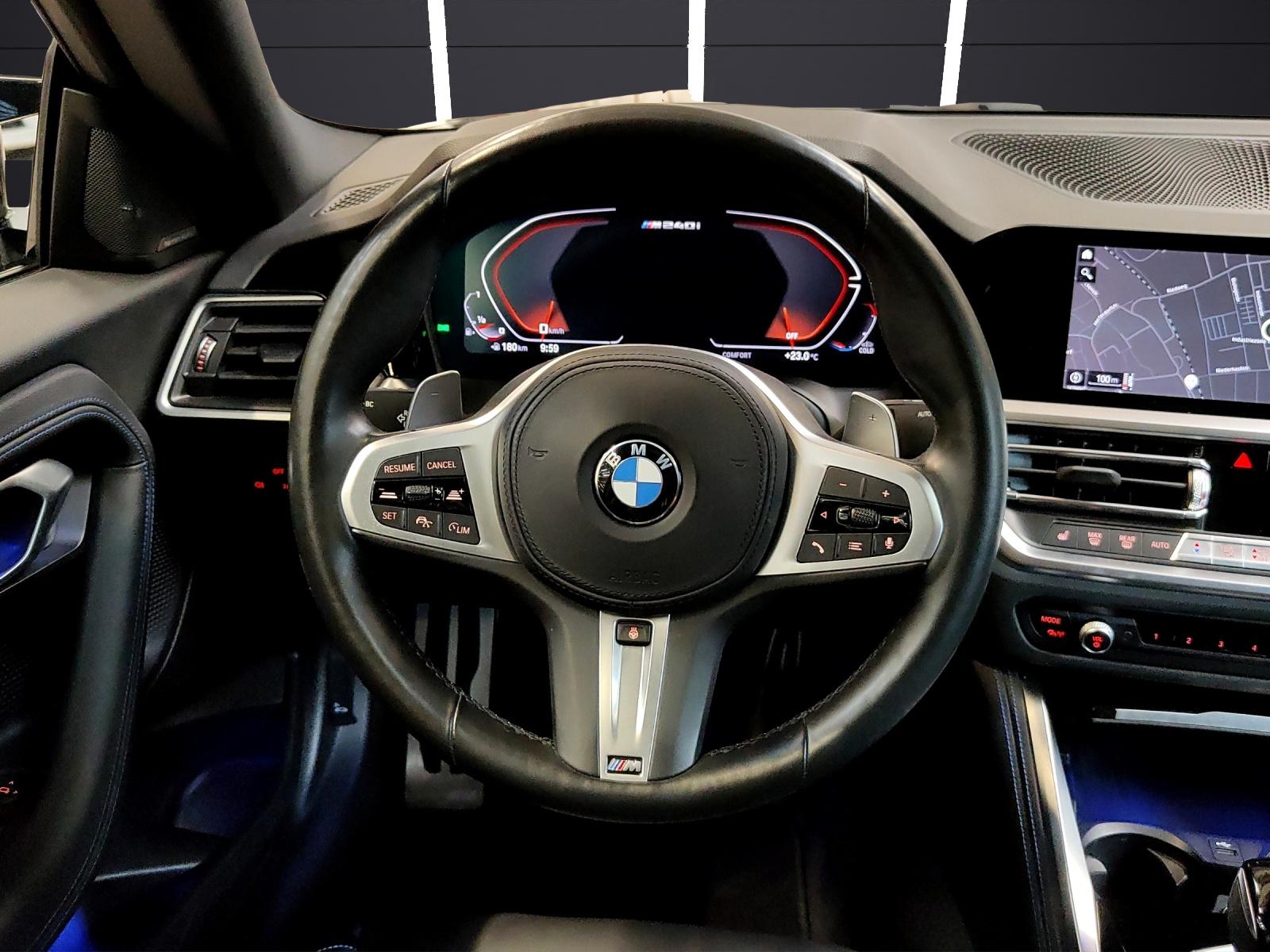 BMW M240i xDrive Coupé-image-11