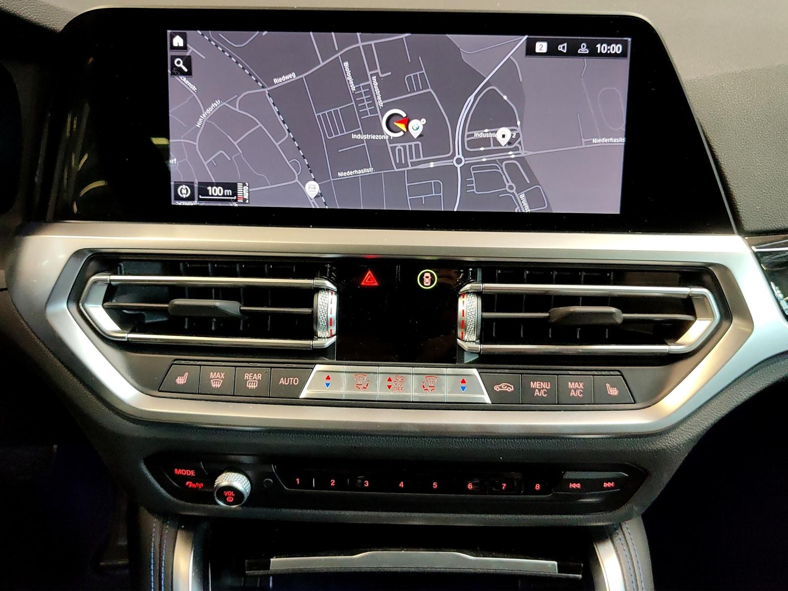 BMW M240i xDrive Coupé-image-13