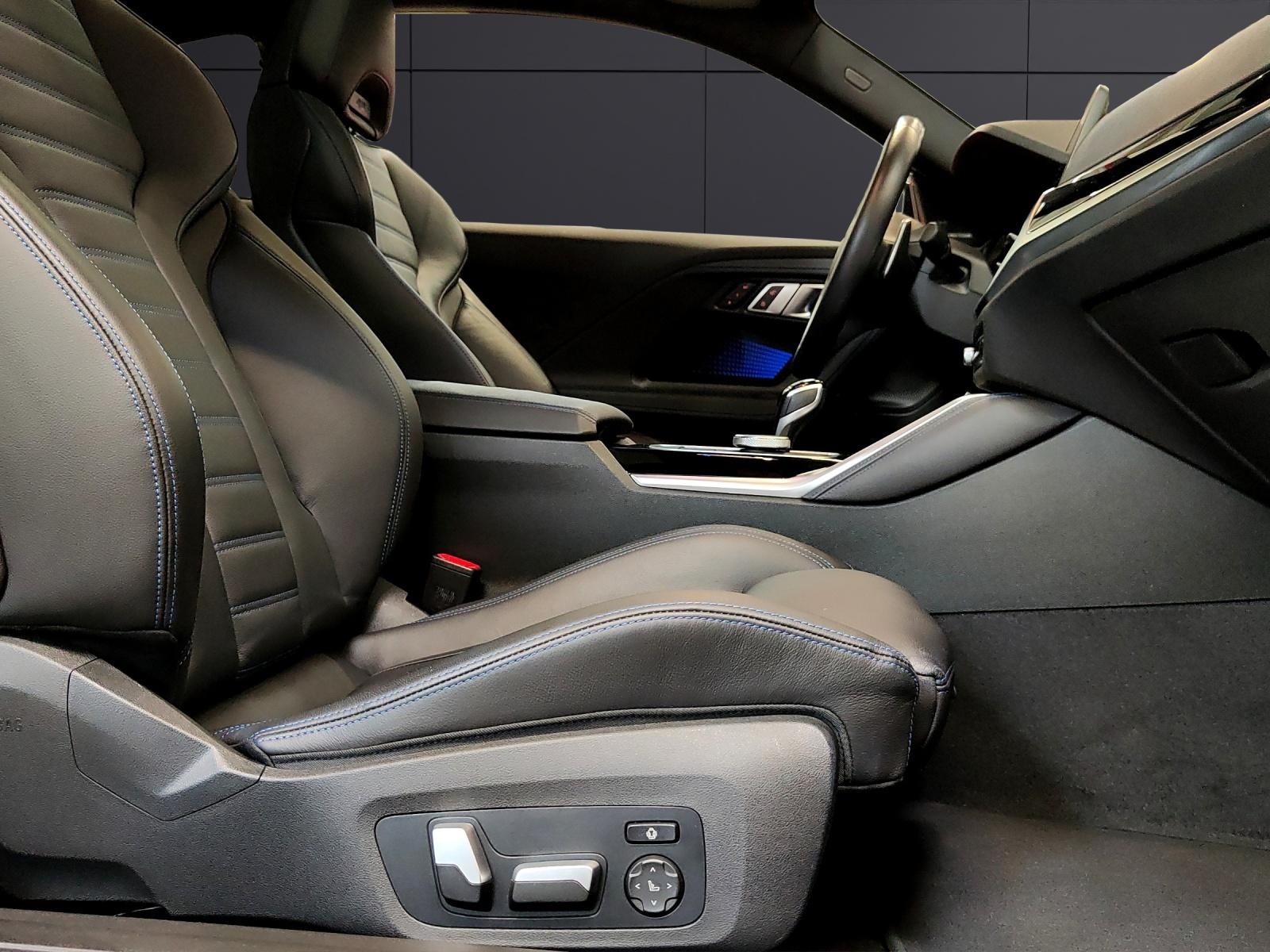 BMW M240i xDrive Coupé-image-19