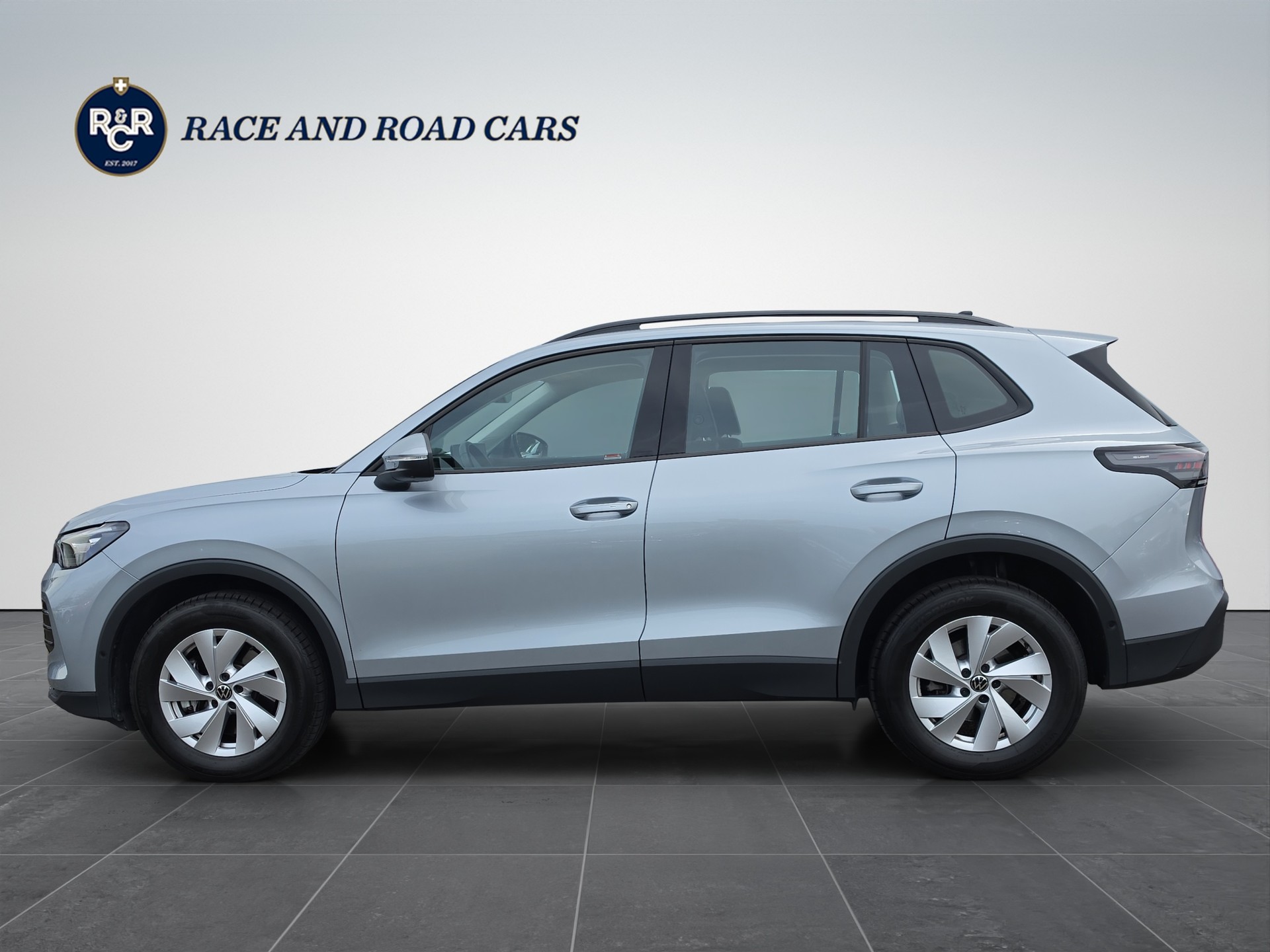 VW Tiguan 2.0 TSI Life DSG 4motion-image-7