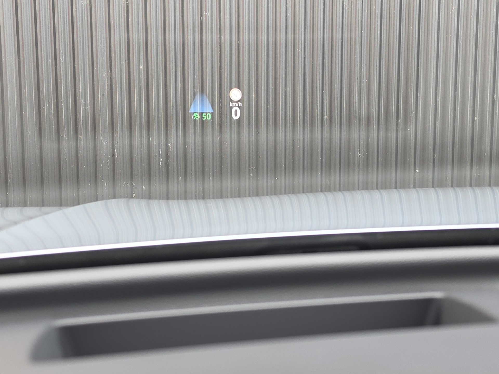 VW Tiguan 2.0 TSI Life DSG 4motion-image-23
