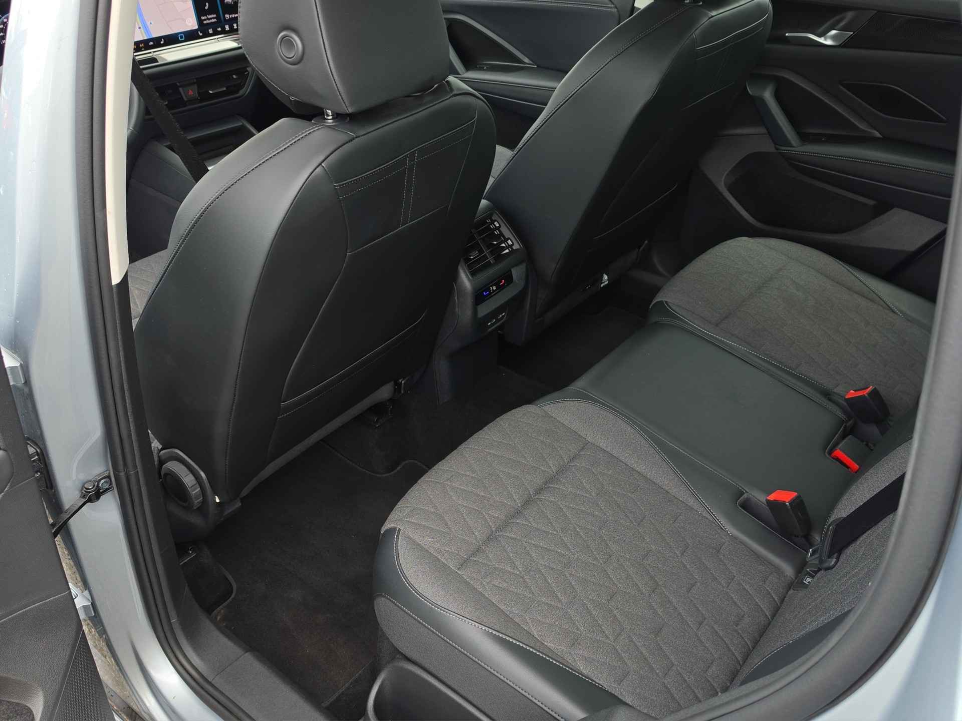 VW Tiguan 2.0 TSI Life DSG 4motion-image-16