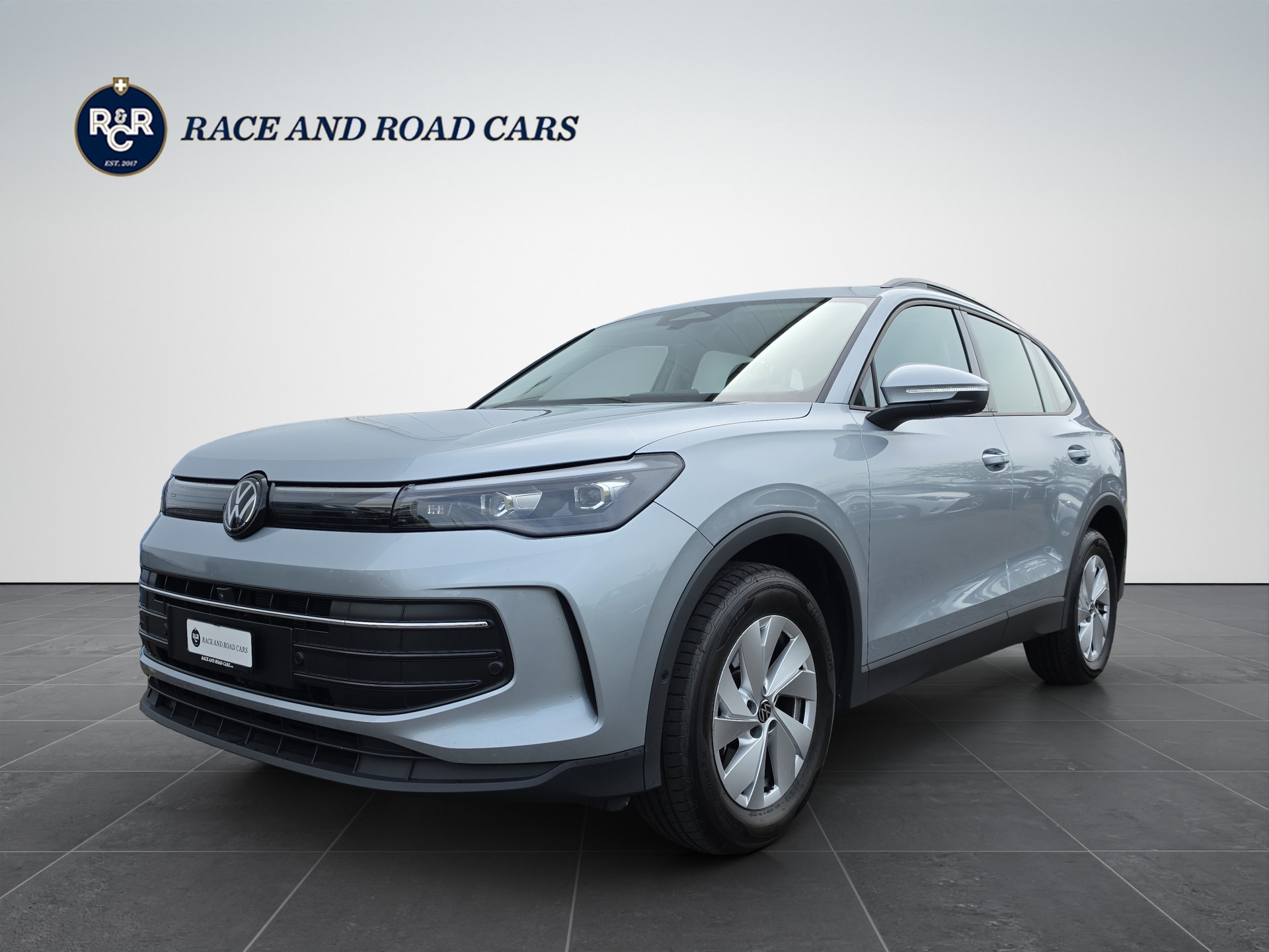 VW Tiguan 2.0 TSI Life DSG 4motion-image-0