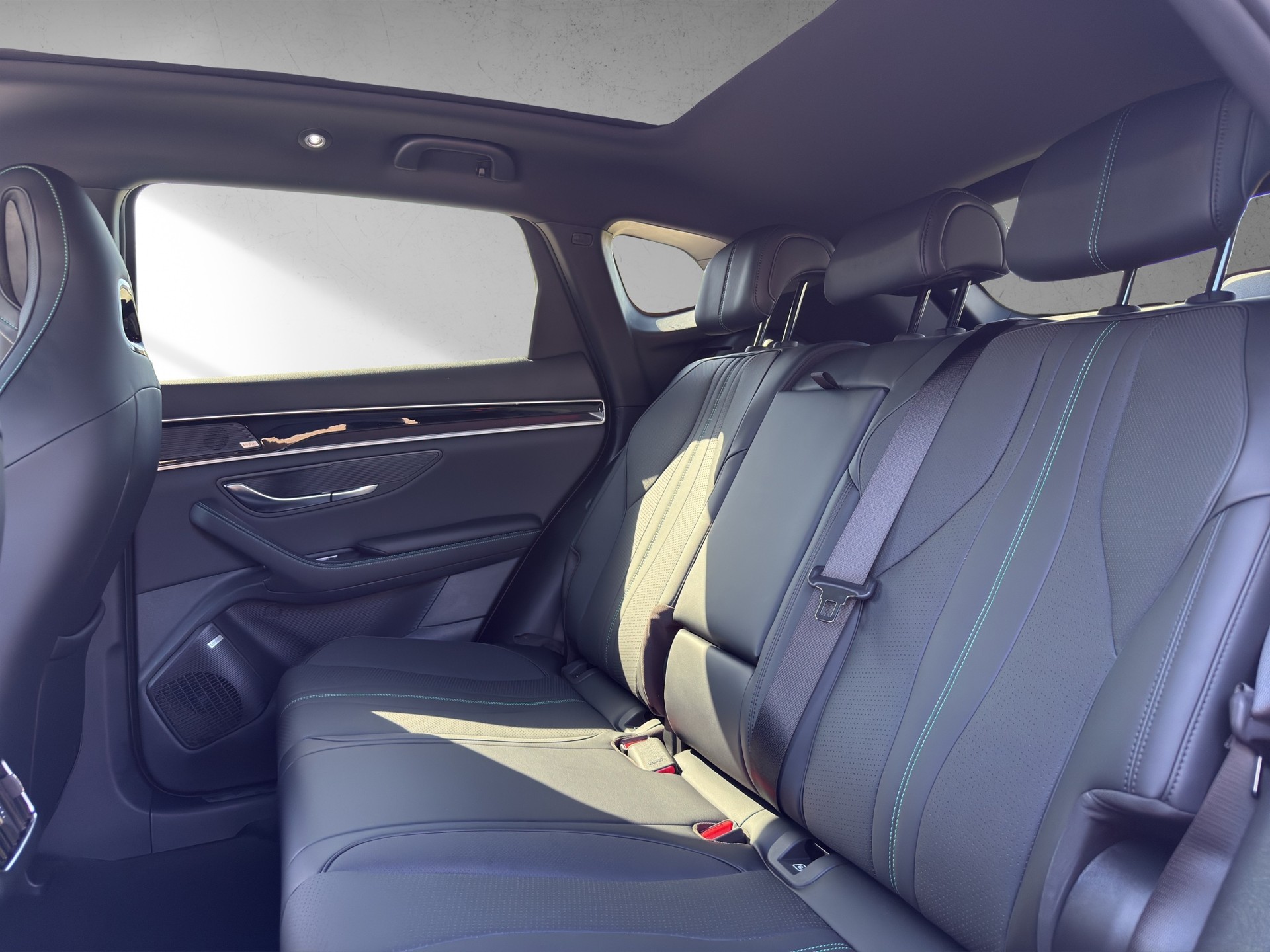BYD Seal U DM-i Design AWD-image-9