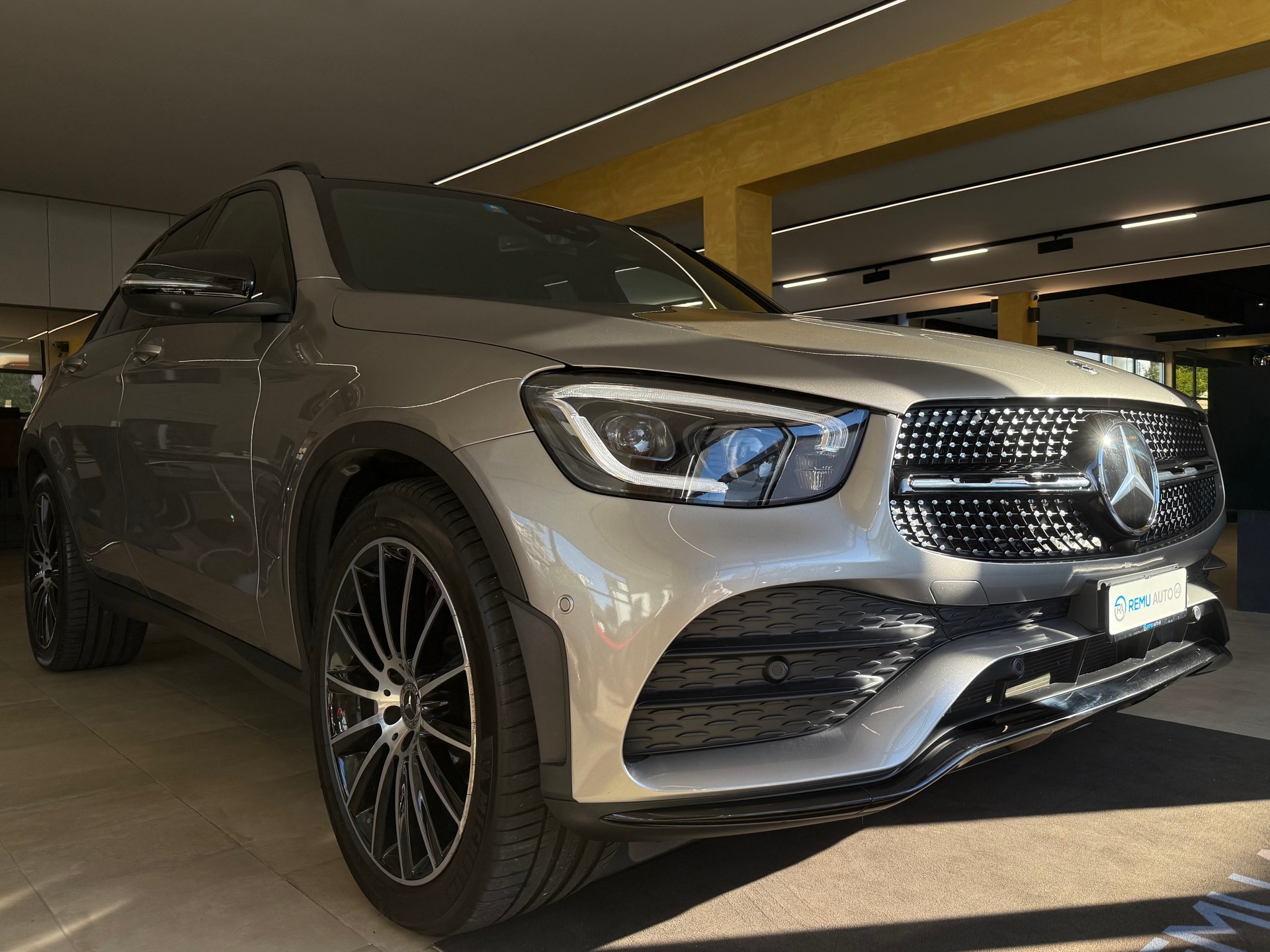 MERCEDES-BENZ GLC 300 d AMG Line 4Matic 9G-Tronic
