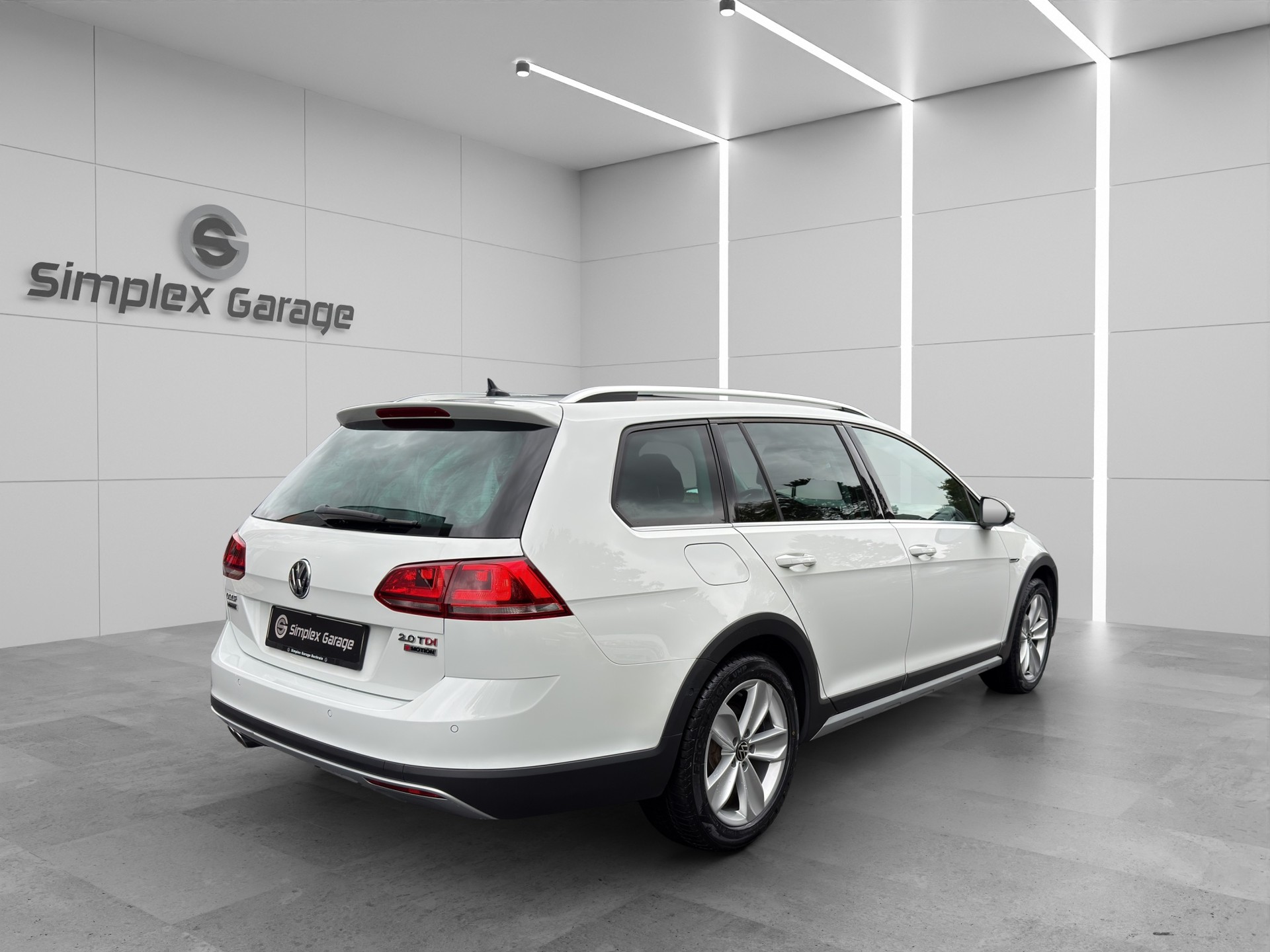 VW Golf 2.0 TDI Alltrack 4Motion-image-4