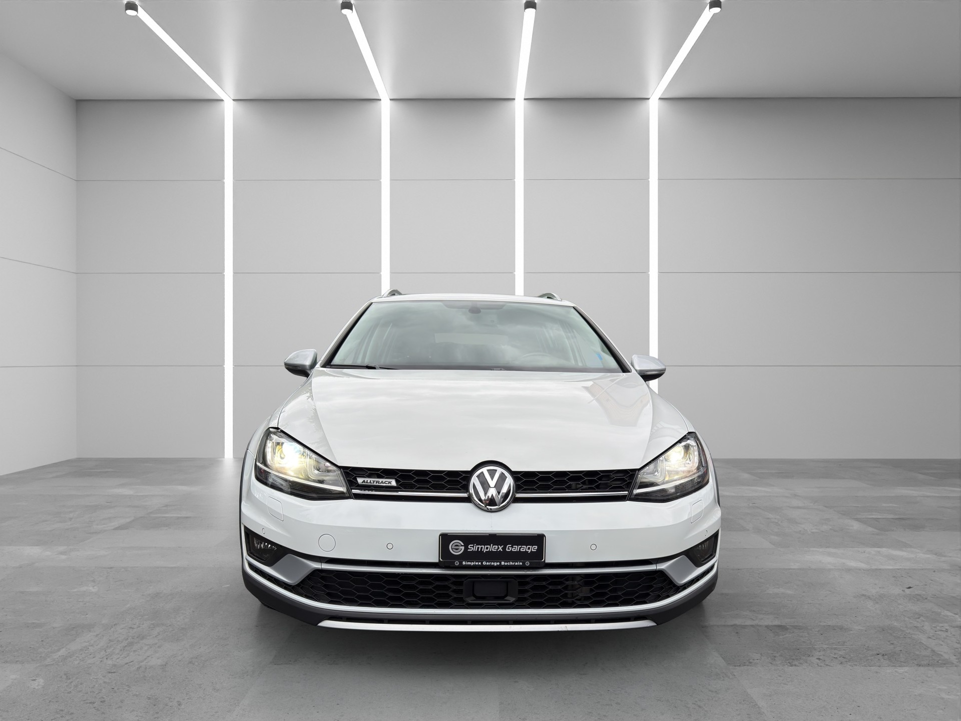 VW Golf 2.0 TDI Alltrack 4Motion-image-7