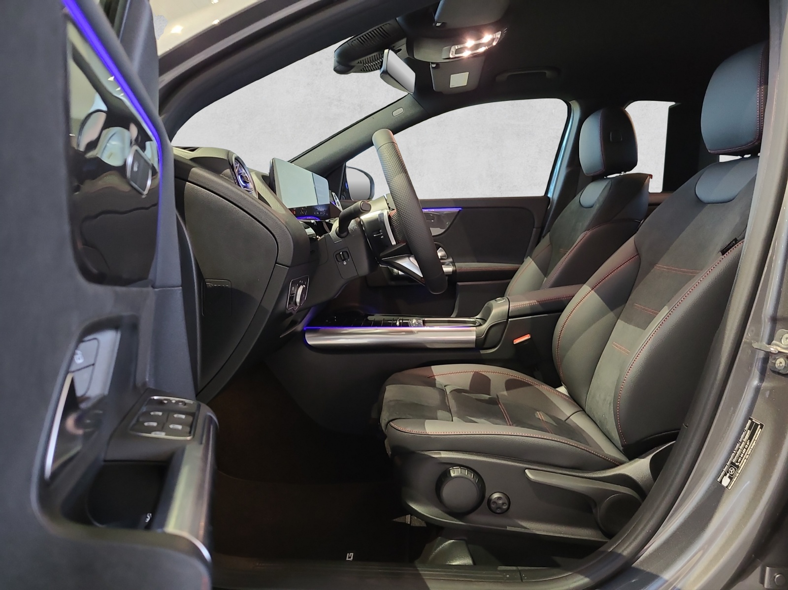 MERCEDES-BENZ GLA 250 e AMG EQ Star-image-14