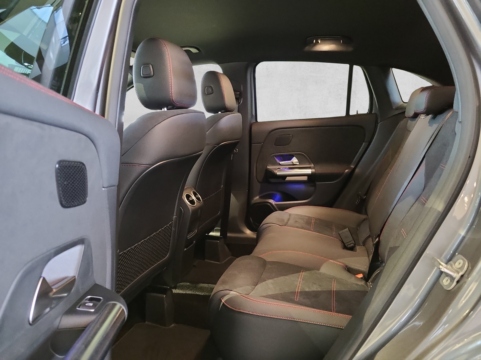 MERCEDES-BENZ GLA 250 e AMG EQ Star-image-2