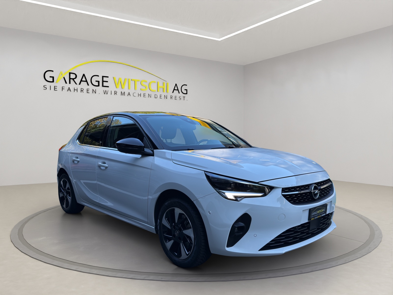 OPEL Corsa-e Elegance-showroom-element-3