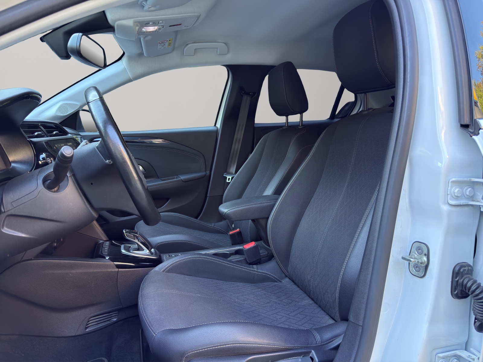 OPEL Corsa-e Elegance-image-13