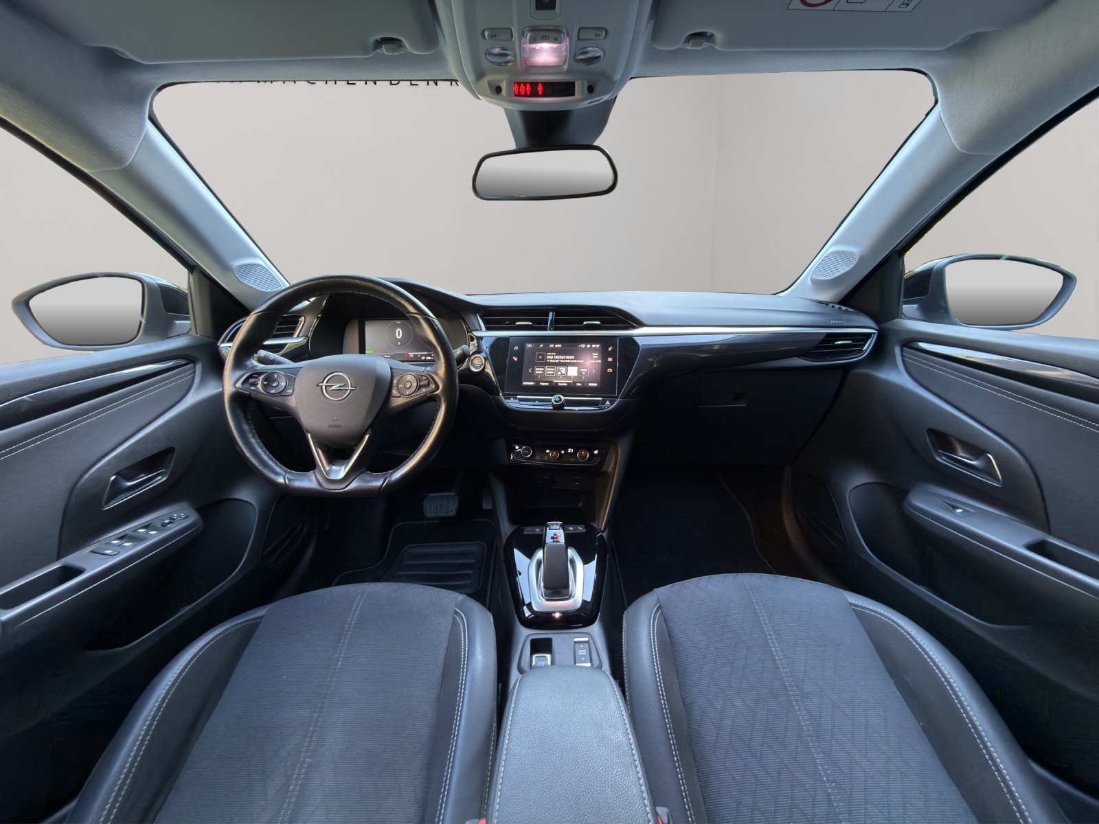 OPEL Corsa-e Elegance-image-18